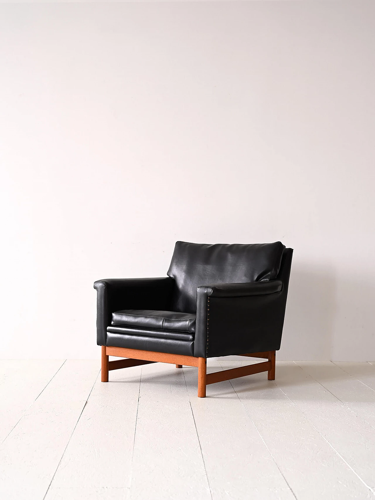 Scandinavian wood and black leatherette armchair, 1960s 4