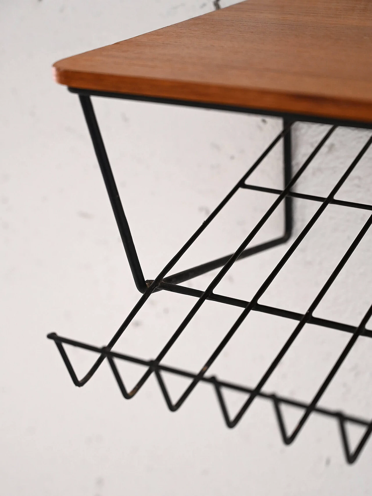 Hanging bedside table in teak and metal, 1960s 5