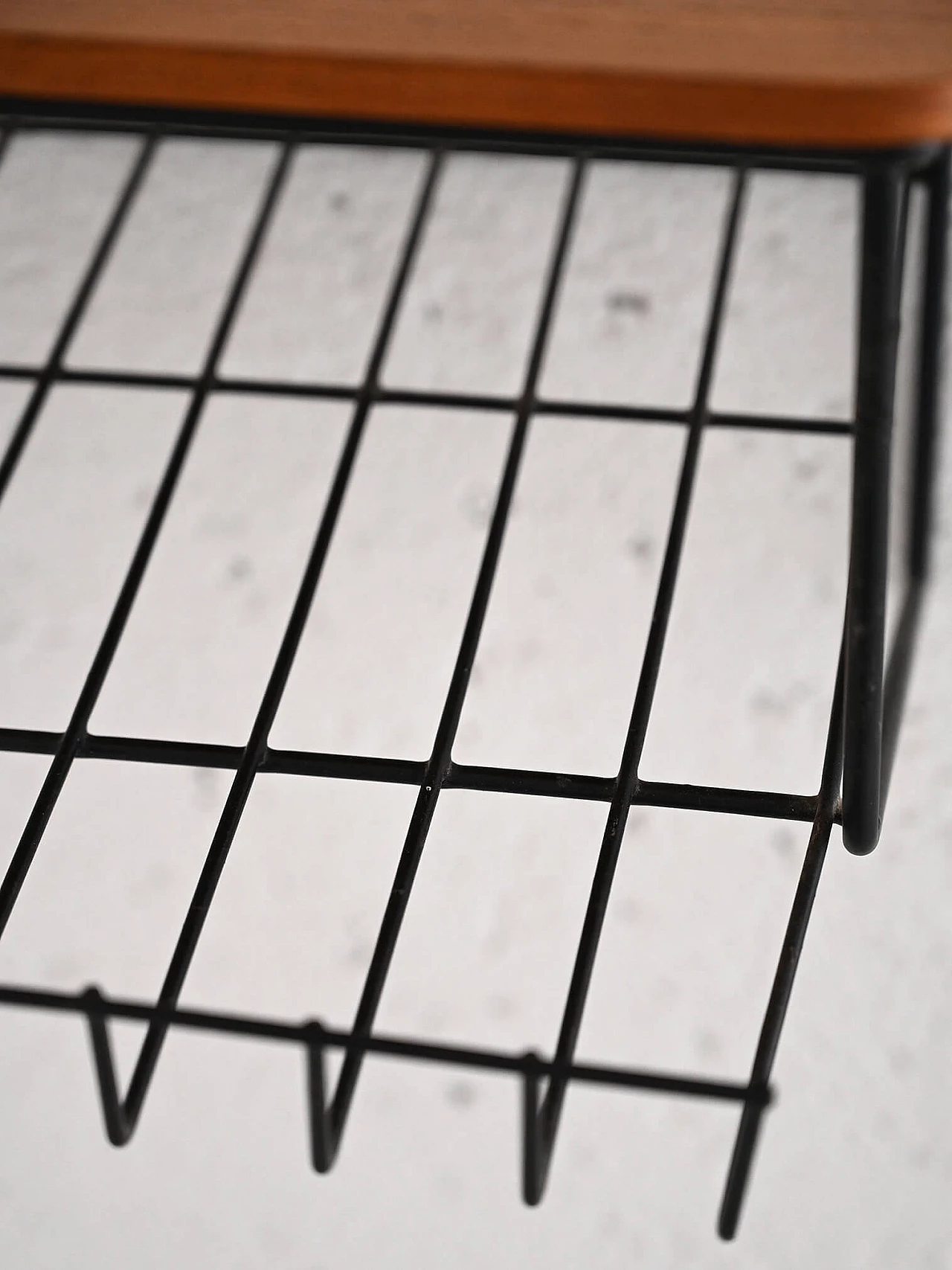 Hanging bedside table in teak and metal, 1960s 7