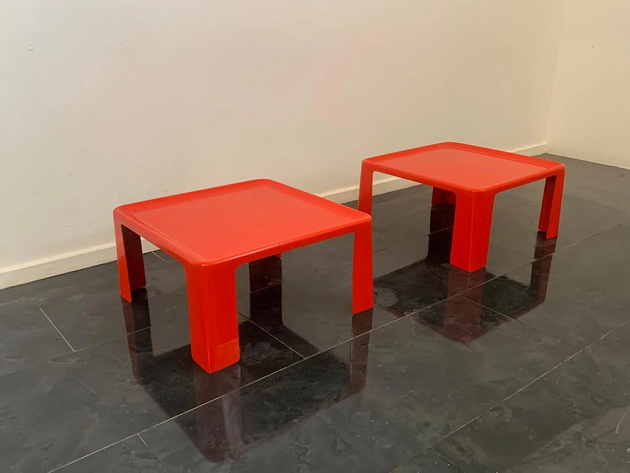 Pair of Amanta coffee tables in fibreglass by Mario Bellini for C&B Italia, 1970s 8