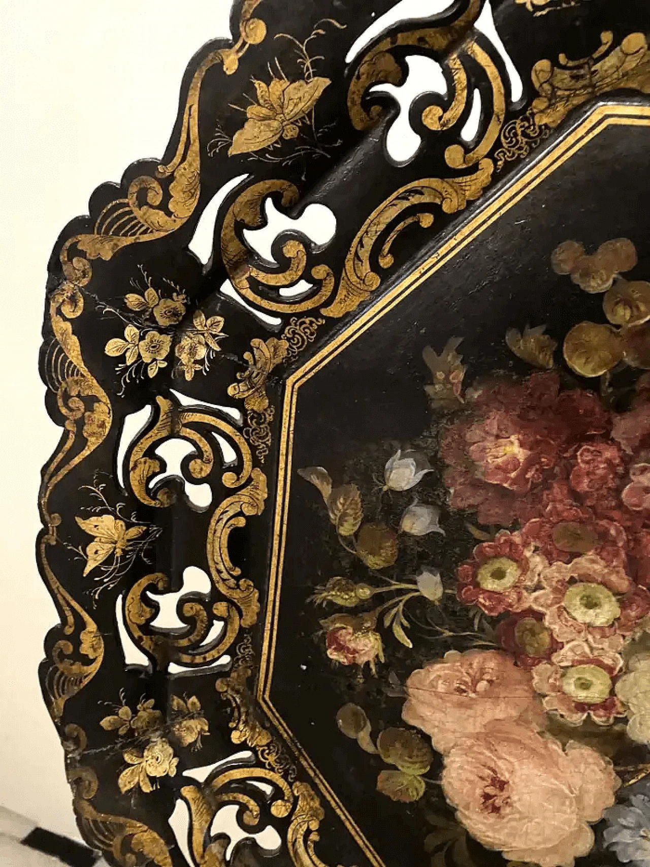 Tavolino a vela Napoleone III in legno e cartapesta dipinta, '800 6