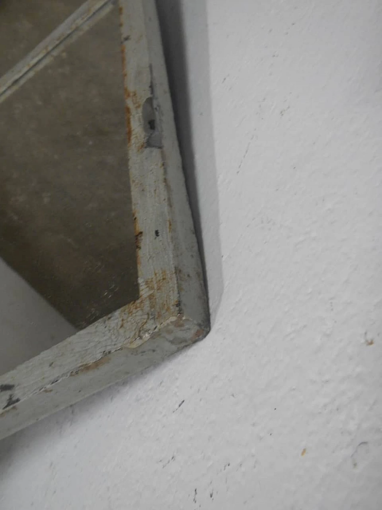 Specchio a finestra con cornice in ferro, anni '50 6