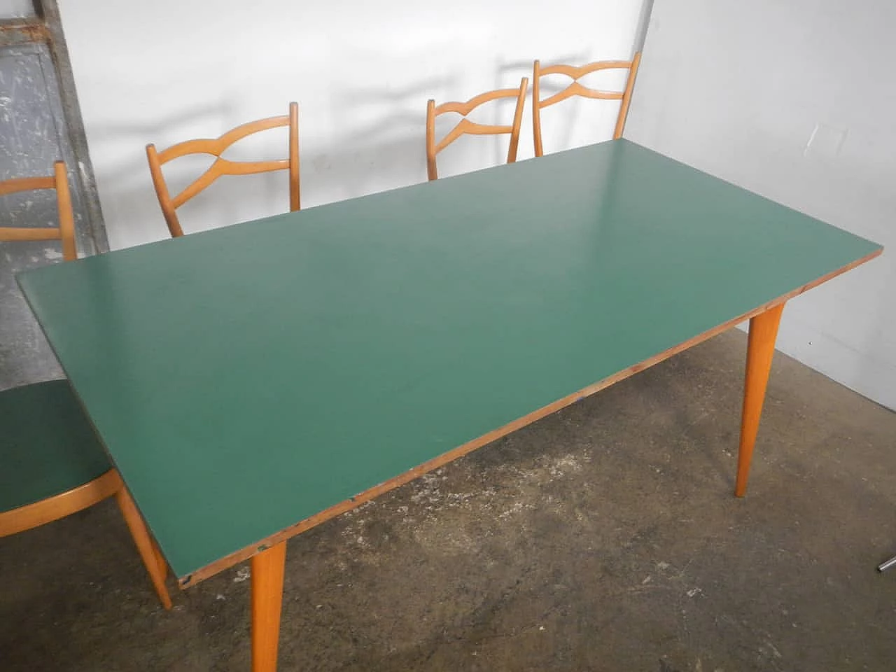 6 Chairs and table in beech, formica and leatherette in the style of Paolo Buffa, 1950s 4