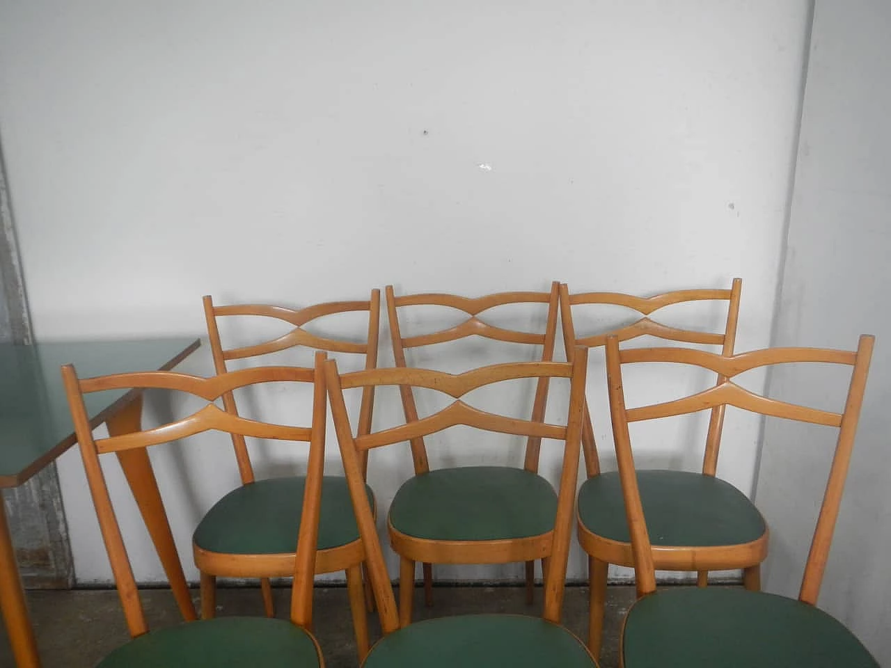 6 Chairs and table in beech, formica and leatherette in the style of Paolo Buffa, 1950s 7