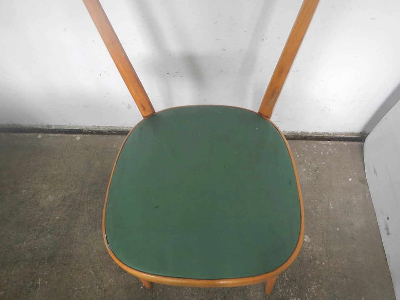 6 Chairs and table in beech, formica and leatherette in the style of Paolo Buffa, 1950s 9