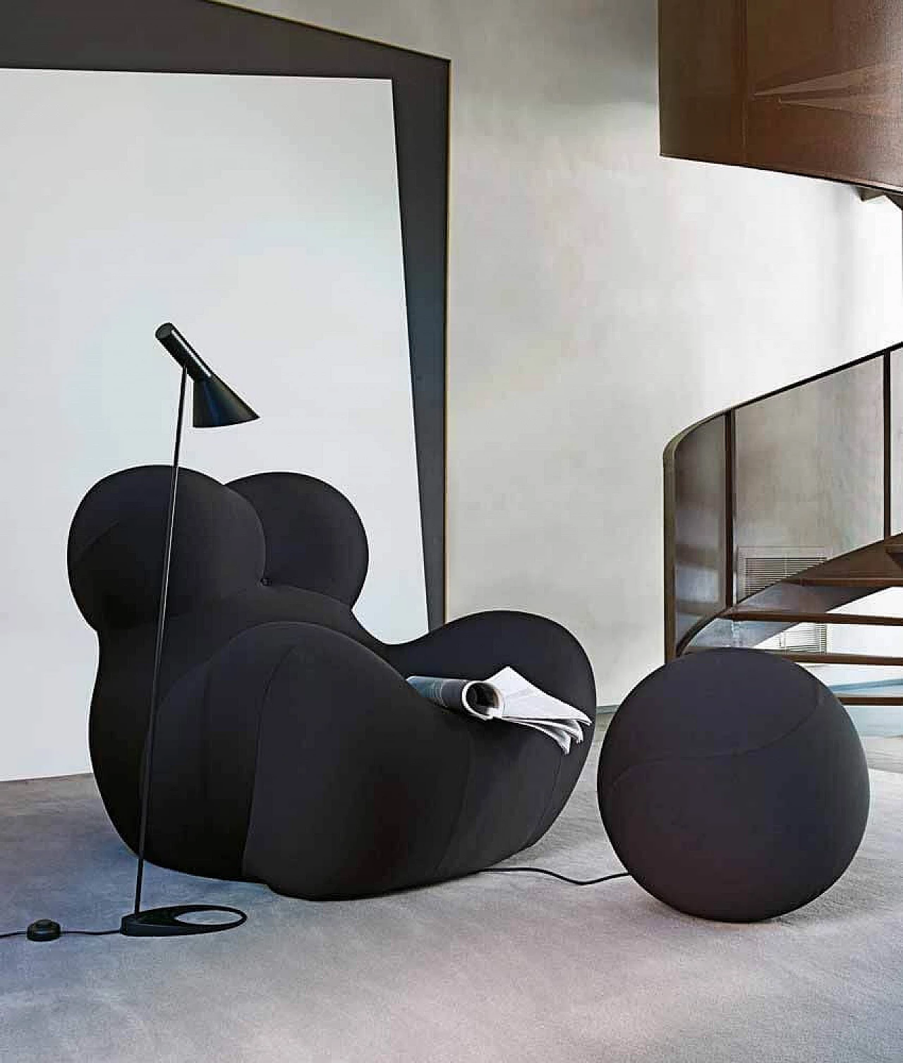 Poltrona e pouf UP 5_6 di Gaetano Pesce per B&B Italia 1