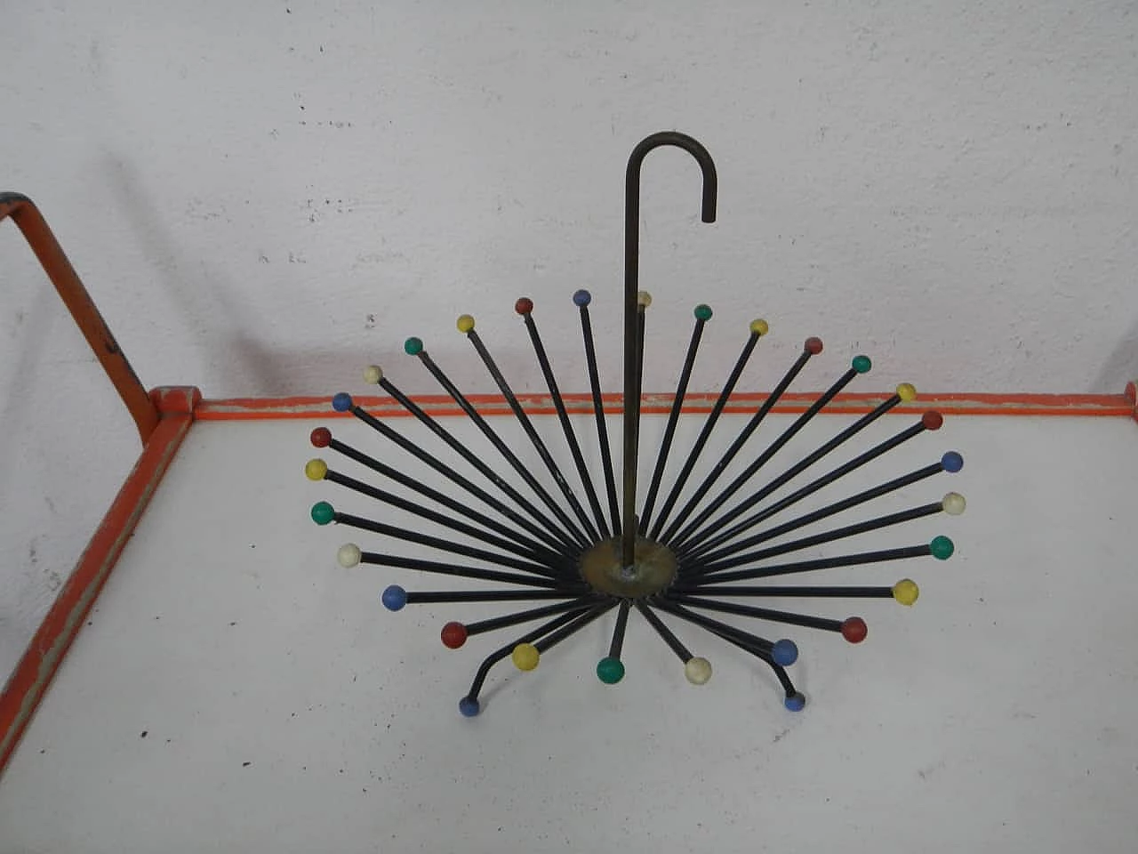 Portafrutta a raggiera in metallo, anni '50 1