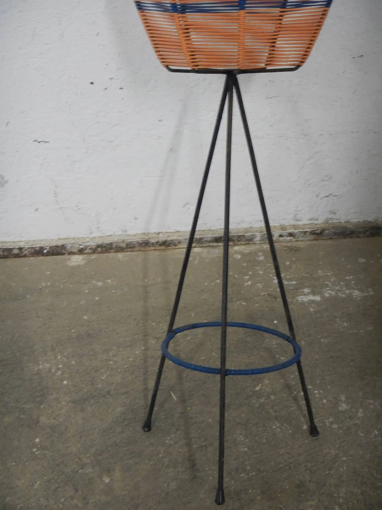 Iron and plastic pot holder with coloured wires, 1960s 3