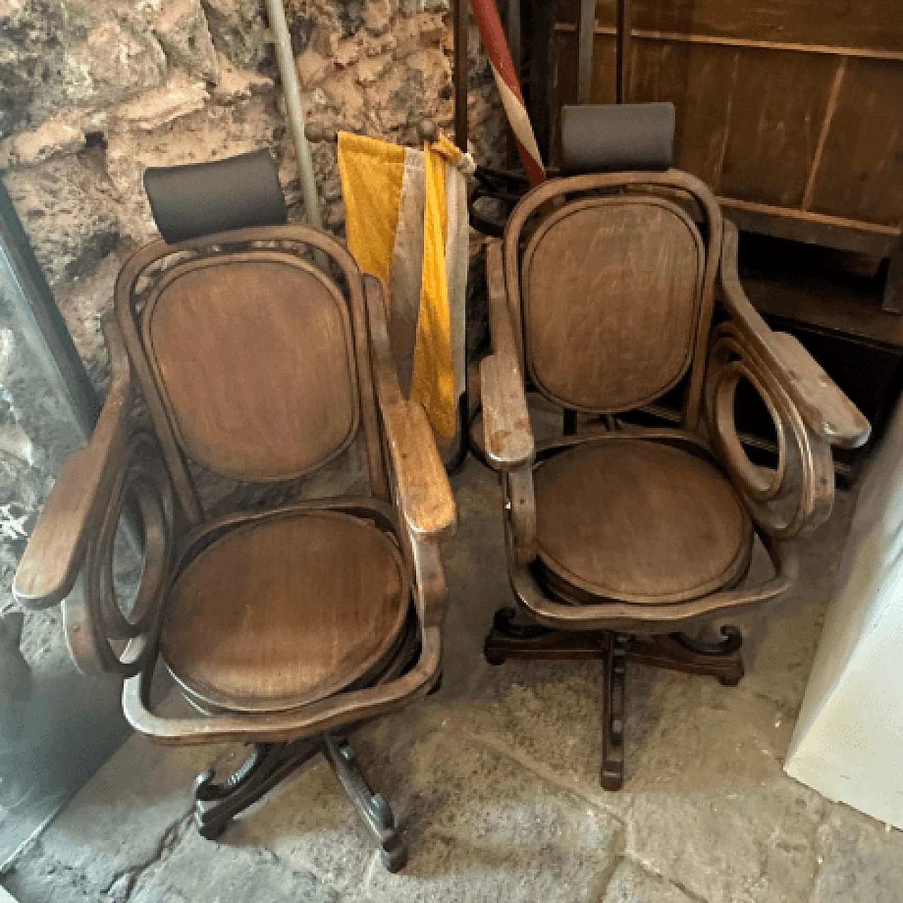 Pair of Art Nouveau barber swivel armchairs, early 20th century 3