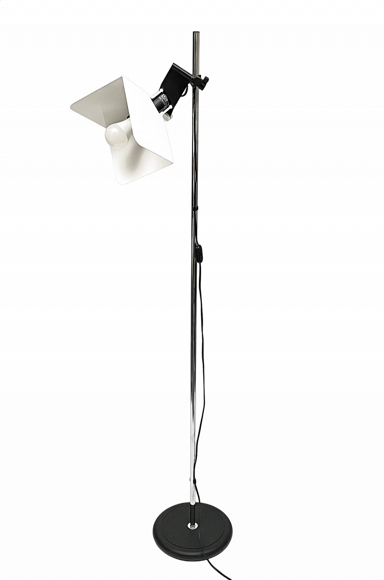 Triedo floor lamp by Joe Colombo for Stilnovo, 1970s 12