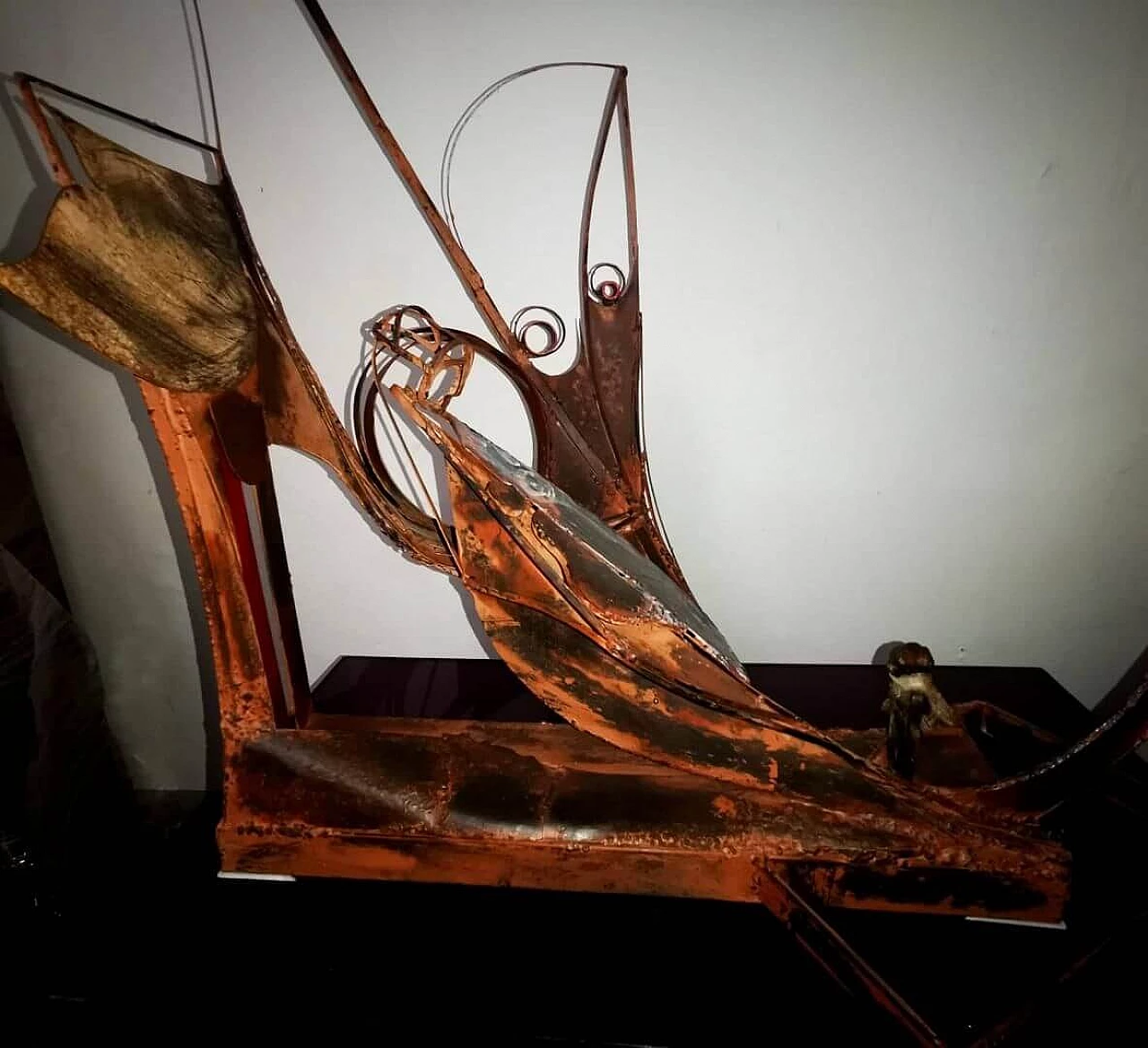 Francesco Bombardi, scultura in ferro patinato 3