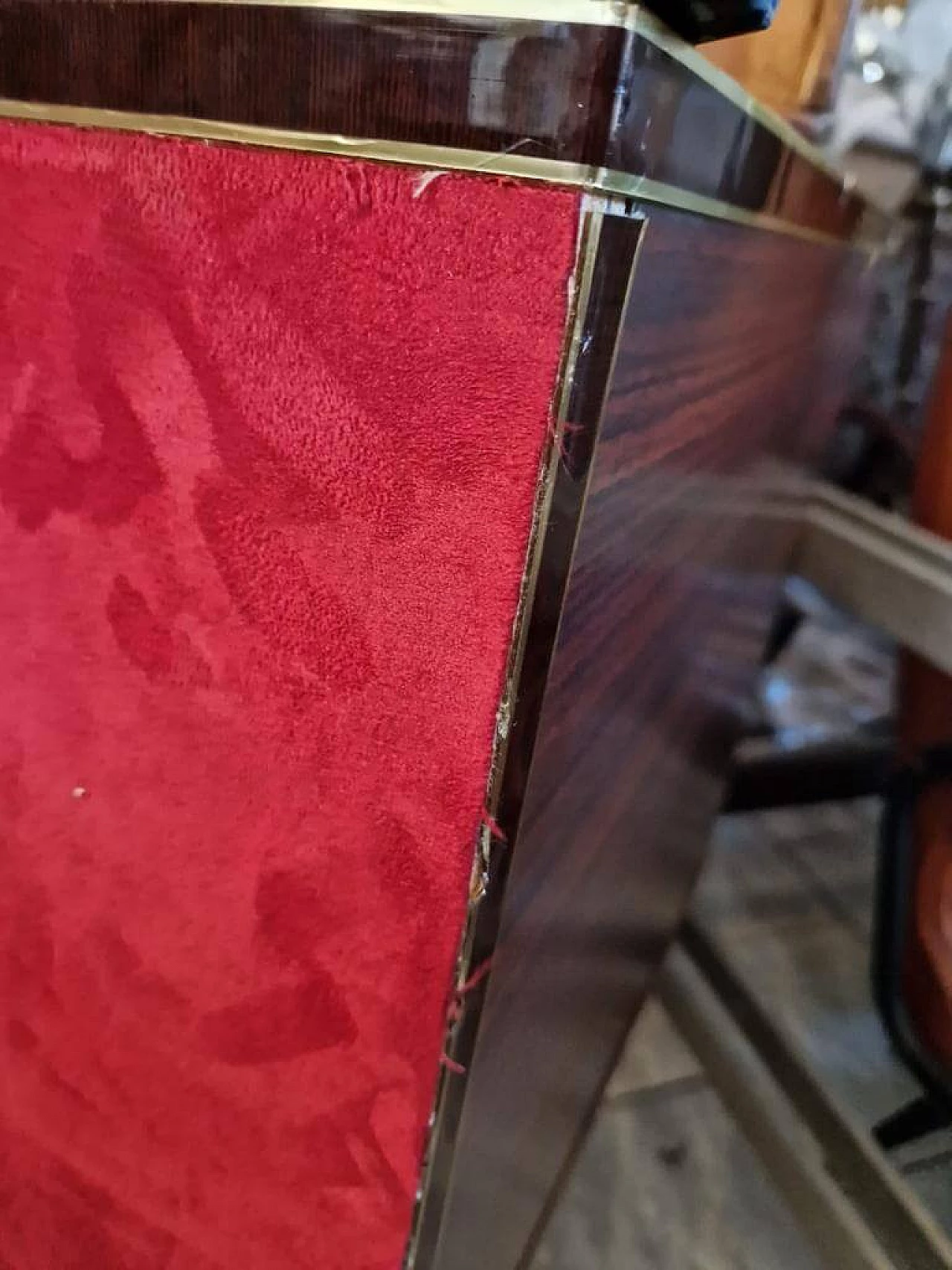 Mobile bar ad angolo in legno e laminato, anni '50 14