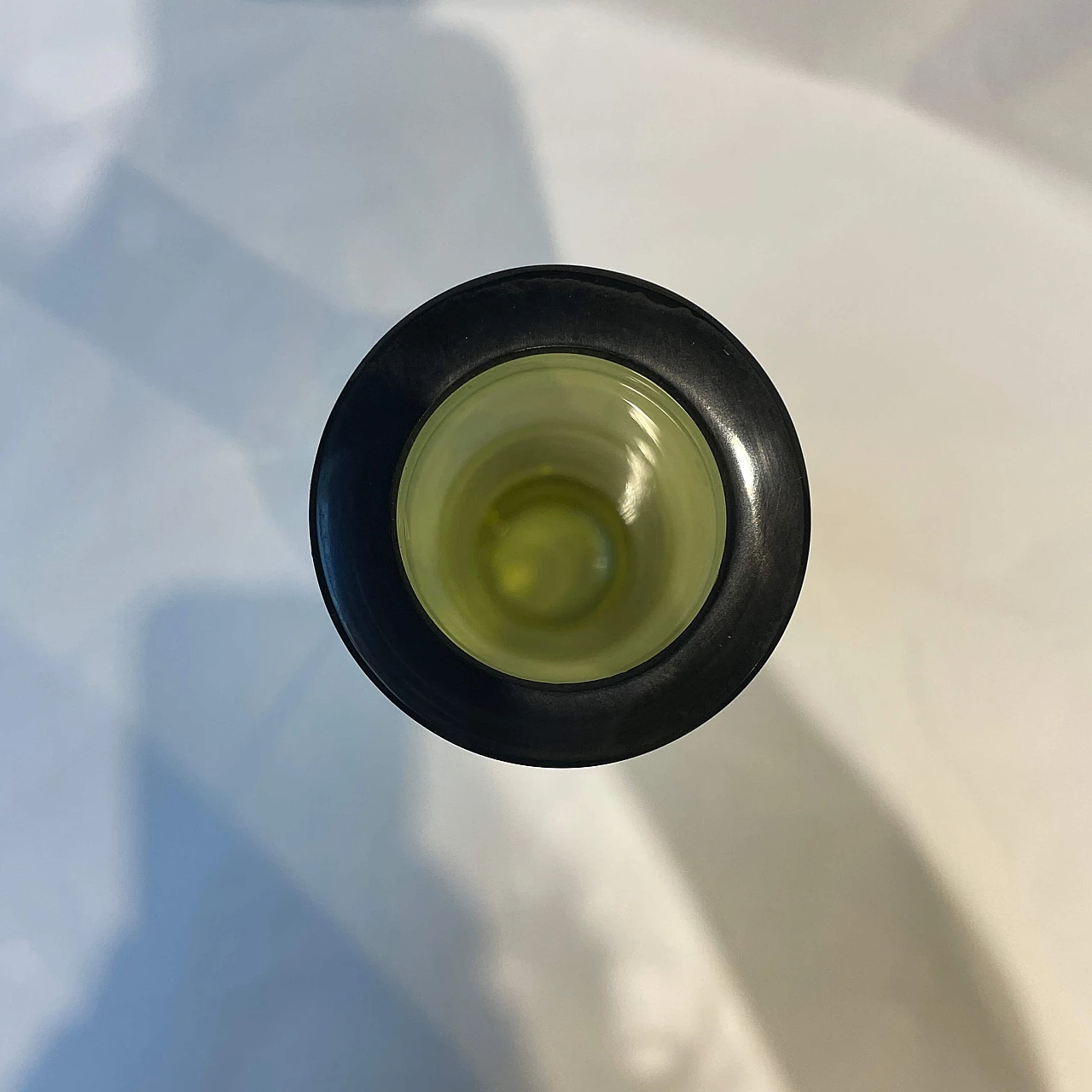 Vaso ad ampolla in vetro di Murano verde di Laura de Santillana, anni '80 2