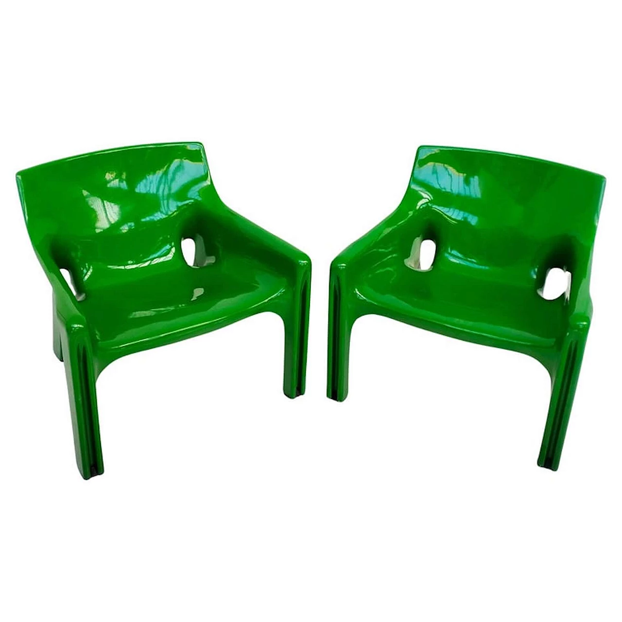 Pair of Vicario plastic armchairs by Vico Magistretti for Artemide, 1970s 1