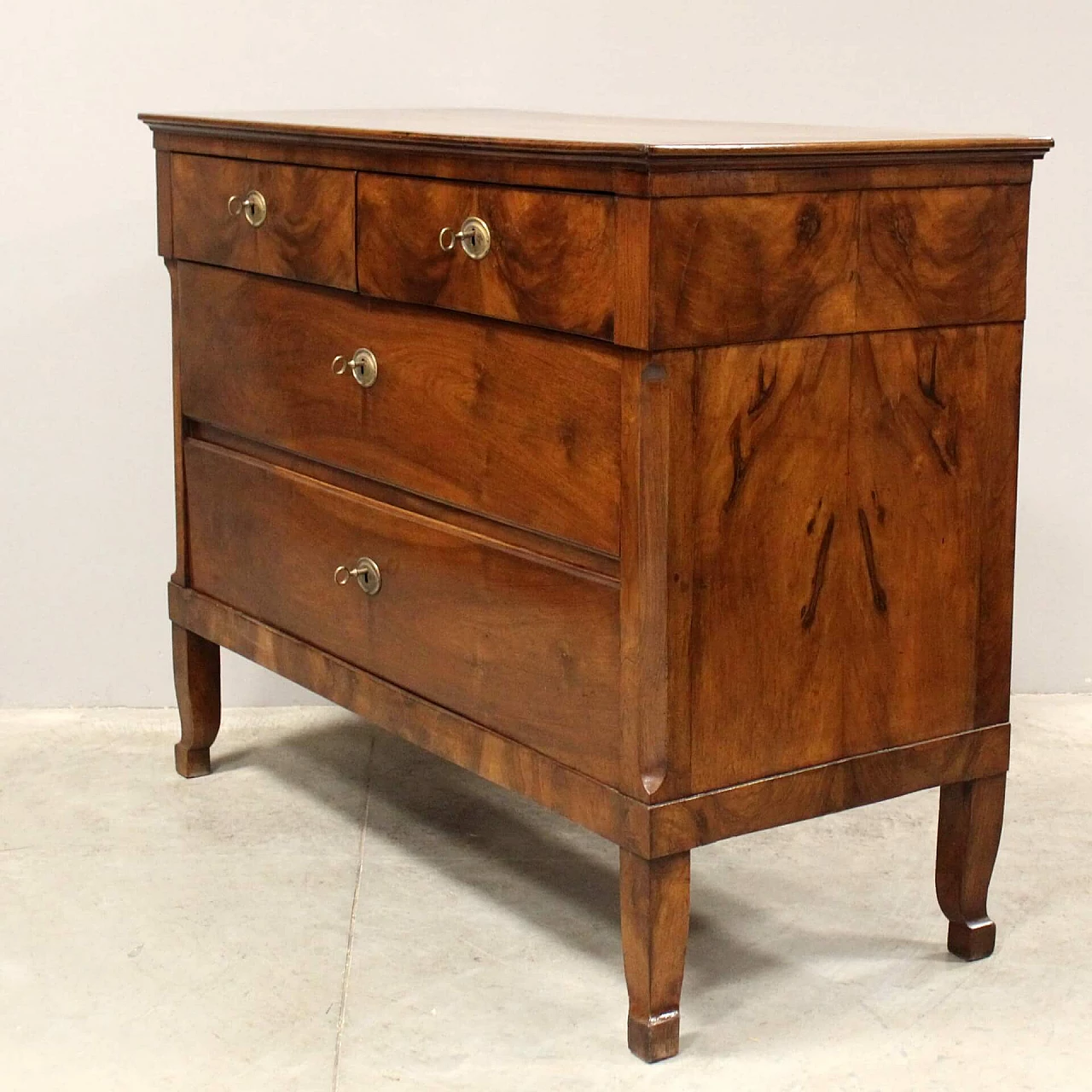 Direttorio chest of drawers in solid walnut and walnut panelling, second half of the 18th century 6