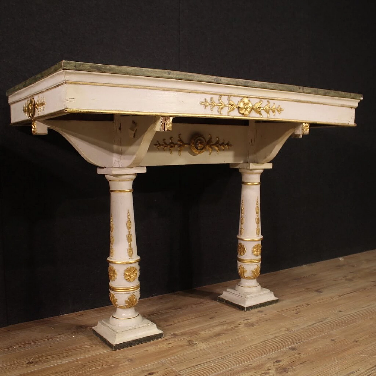 Coppia di consolle in stile Impero con piano in legno laccato a finto marmo, fine '800 6