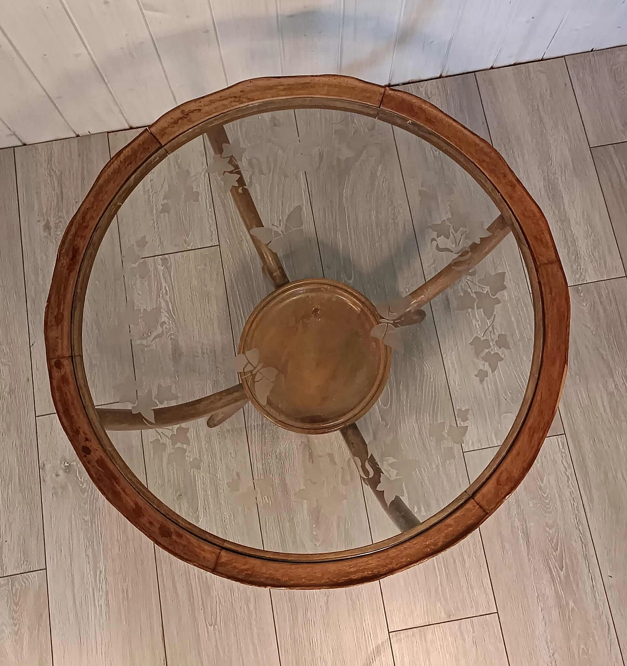 Wood and glass coffee table attributable to Osvaldo Borsani, 1940s 2