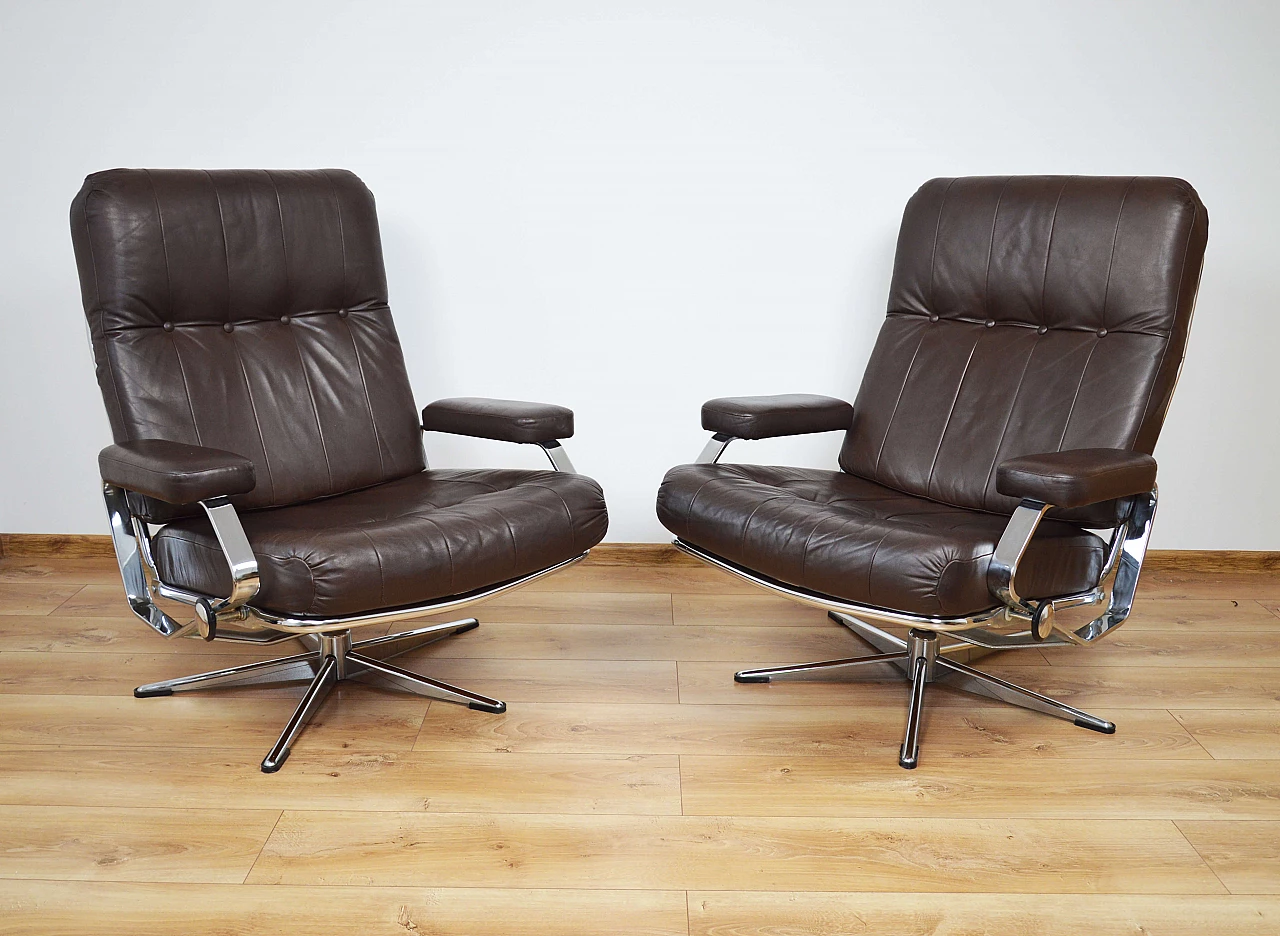 Pair of leather office swivel chairs with chrome frame, 1970s 12