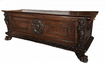 Tuscan solid walnut chest, first half of the 17th century