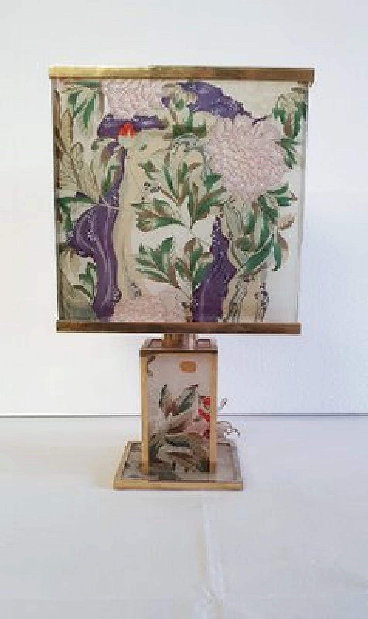 Lampada da tavolo in ottone e plexiglass, anni '70 1