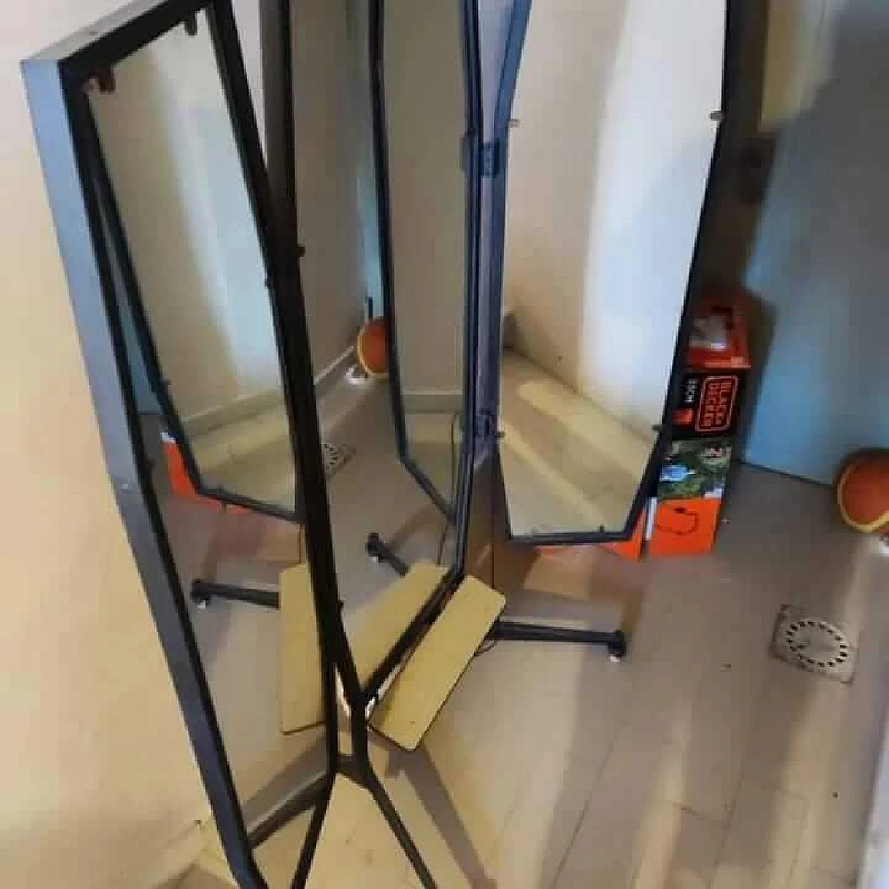 Specchio da sartoria a tre pannelli, anni '60 9