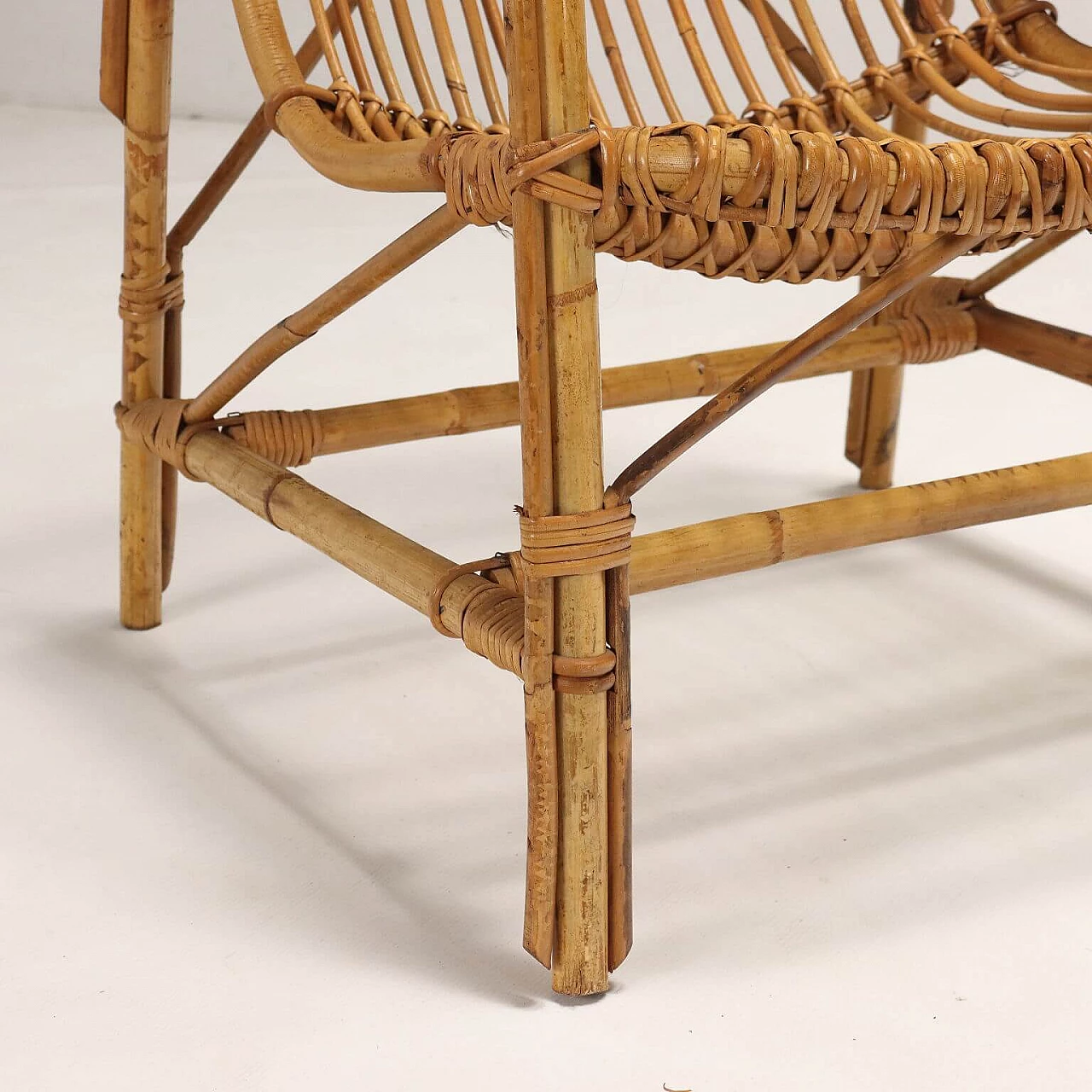Coppia di poltrone e divano in bambù e corda, anni '60 5