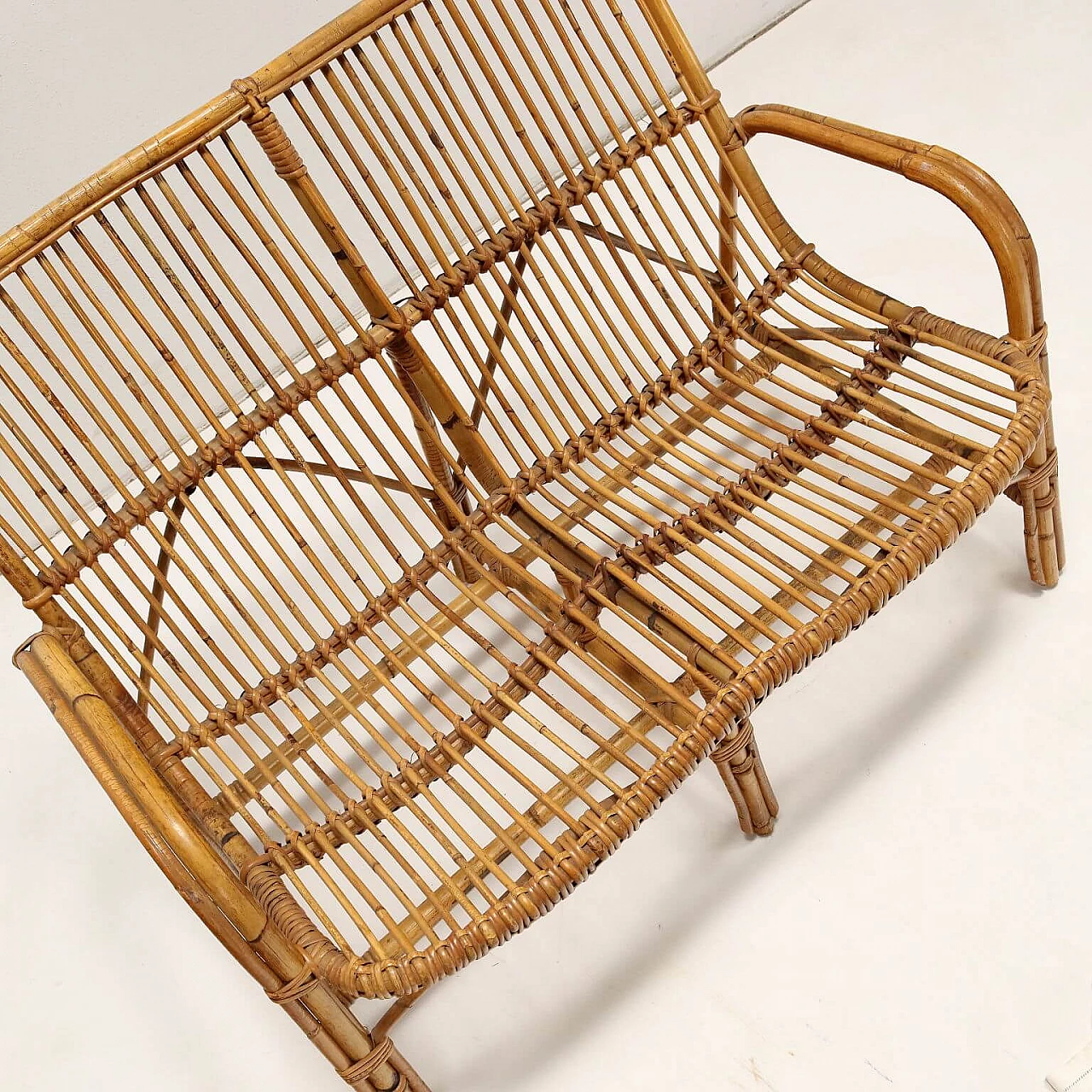 Coppia di poltrone e divano in bambù e corda, anni '60 7