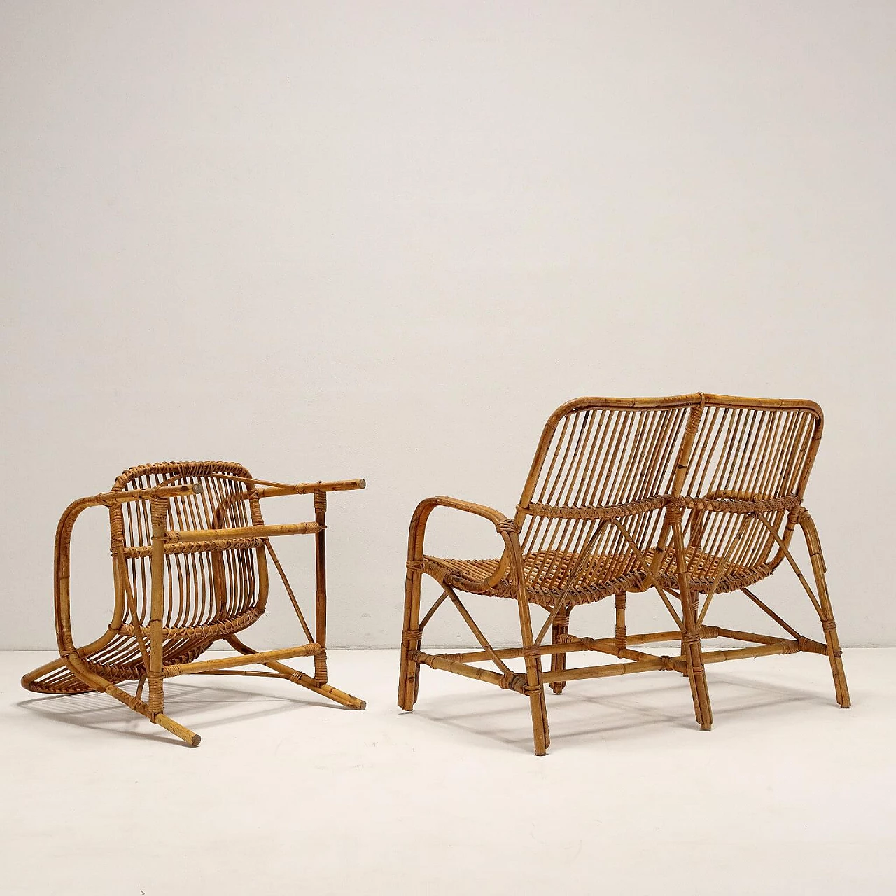 Coppia di poltrone e divano in bambù e corda, anni '60 8