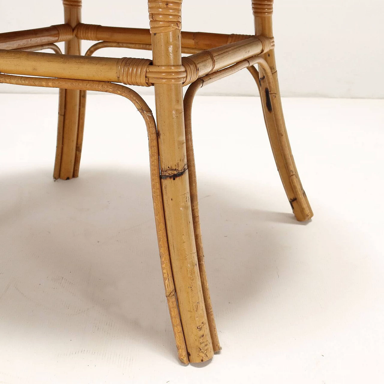 Tavolino in bambù con piano in corda intrecciata, anni '60 5