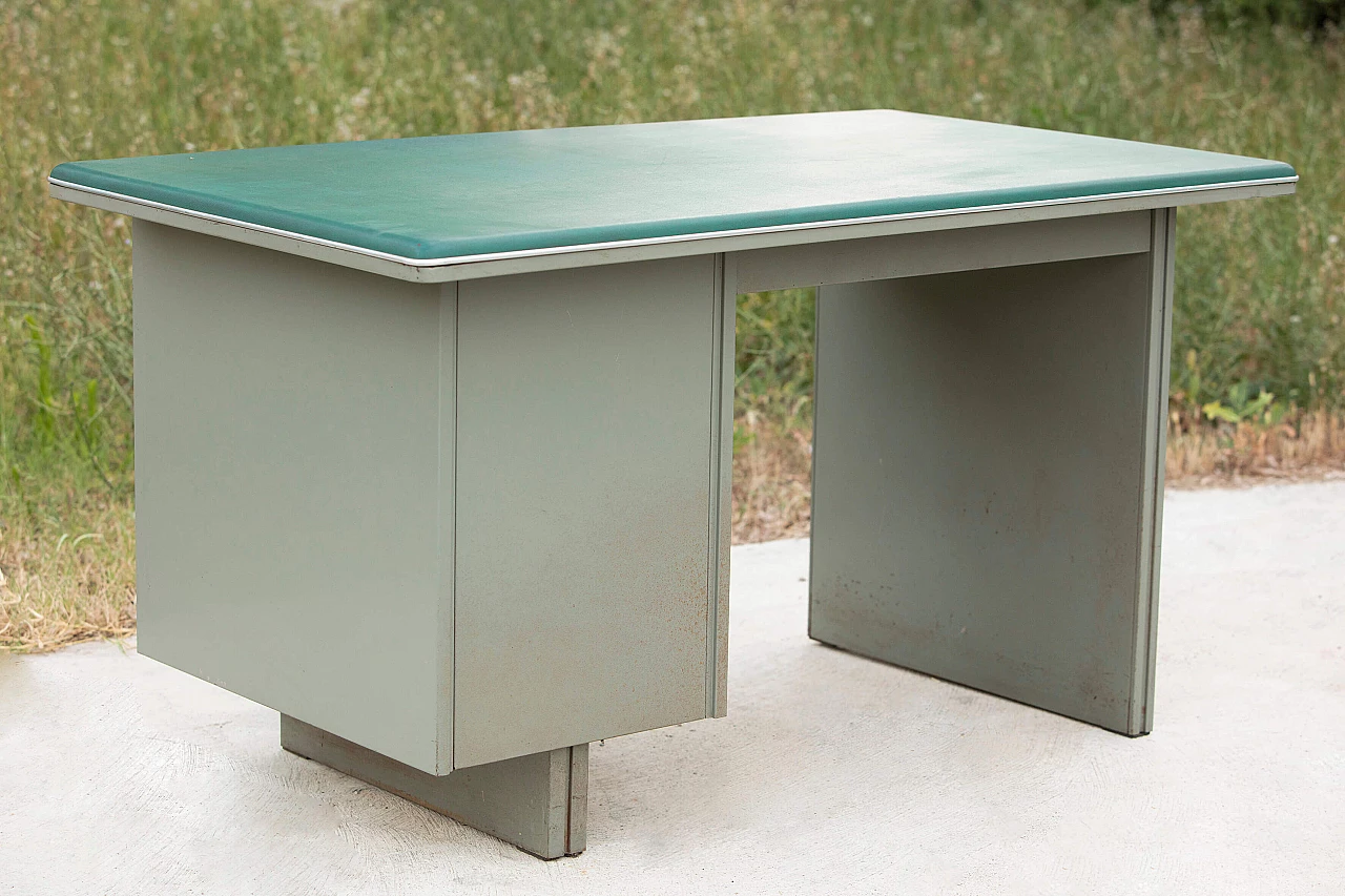 Metal and skai desk in the style of Gio Ponti with chair, 1960s 3