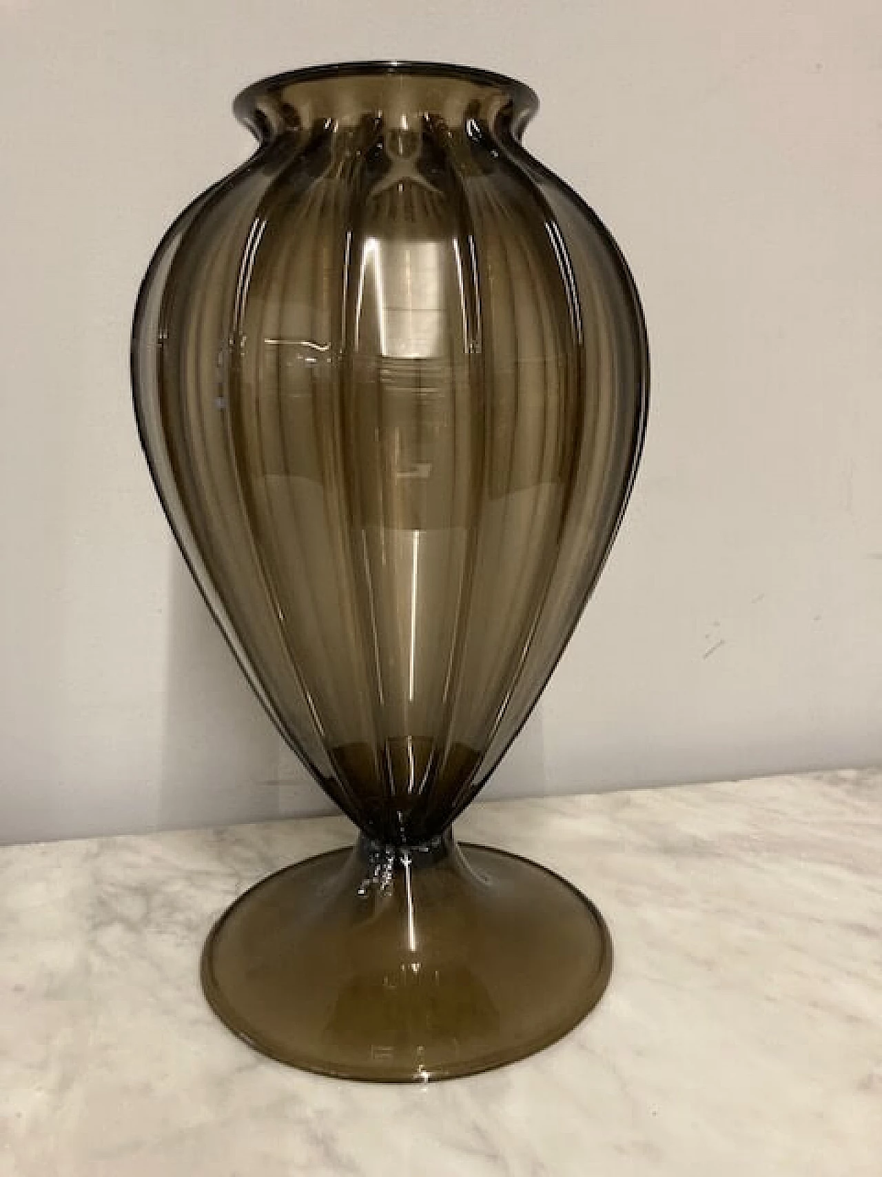 Ribbed amber Murano glass vase by Vittorio Zecchin, early 20th century 2