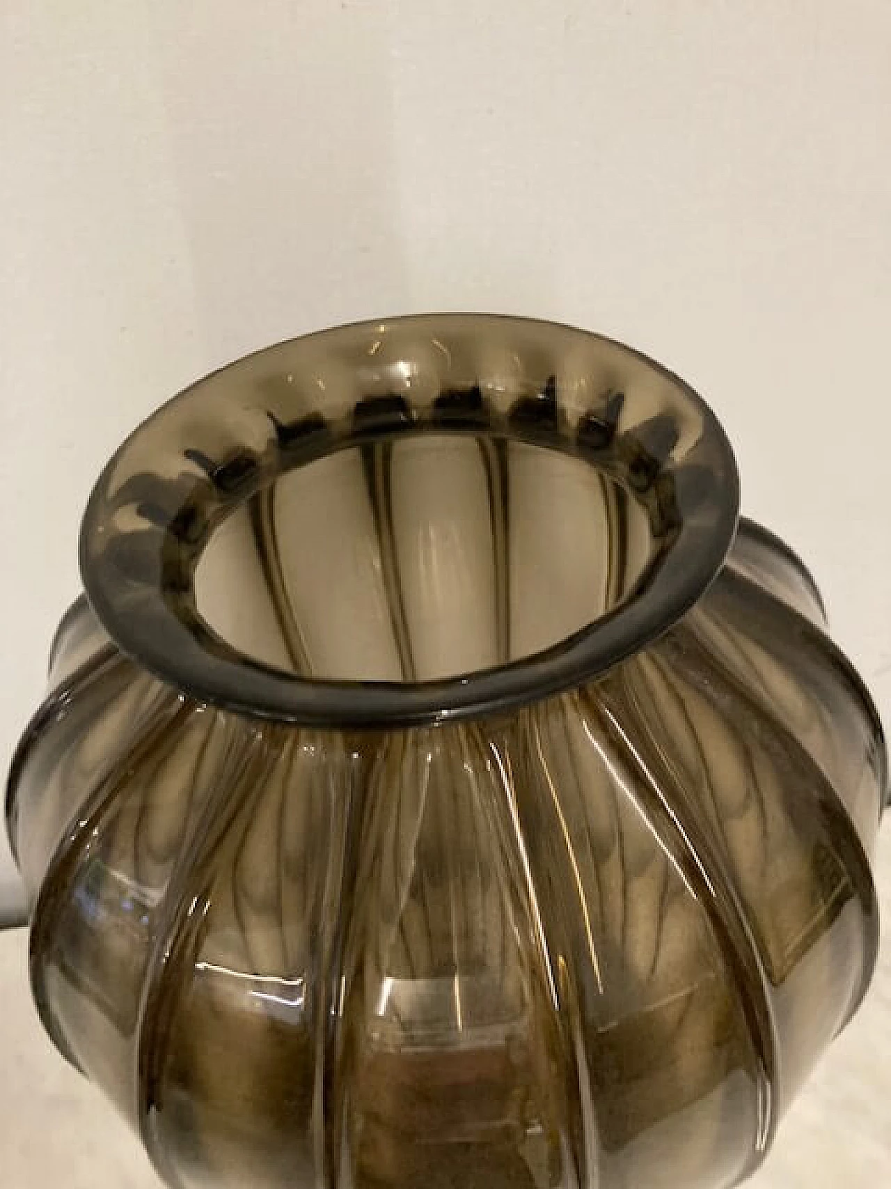 Ribbed amber Murano glass vase by Vittorio Zecchin, early 20th century 3