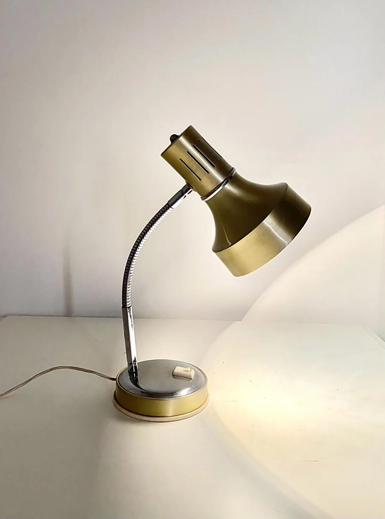 Brass desk lamp, 1960s 5