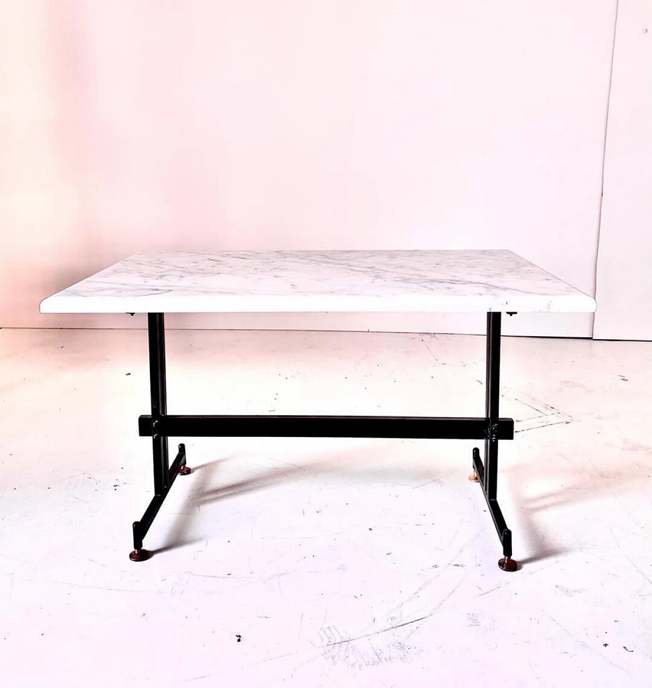 Coffee table in Carrara marble, 60s 8