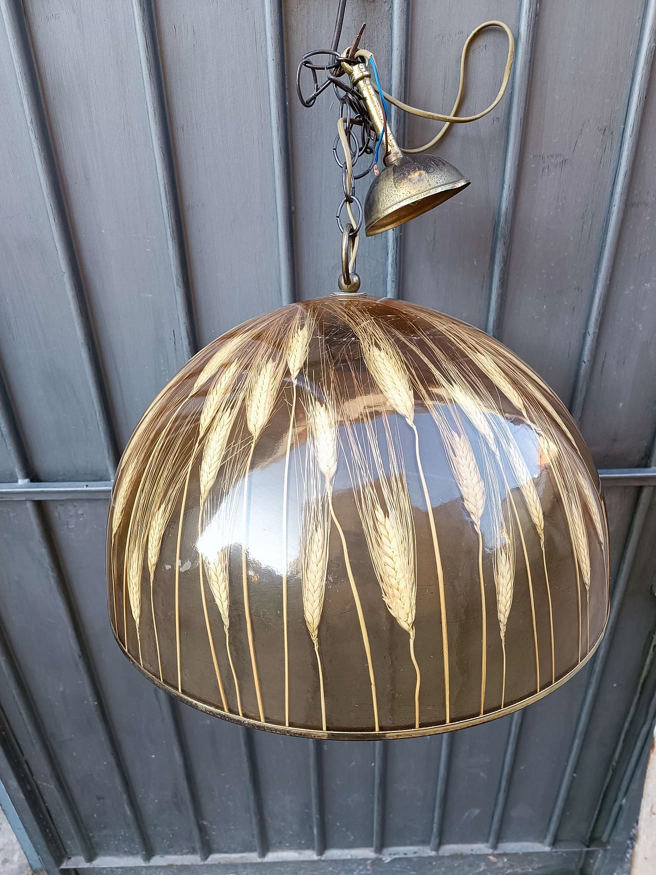 Lampada a sospensione in perspex e ottone, anni '70 5