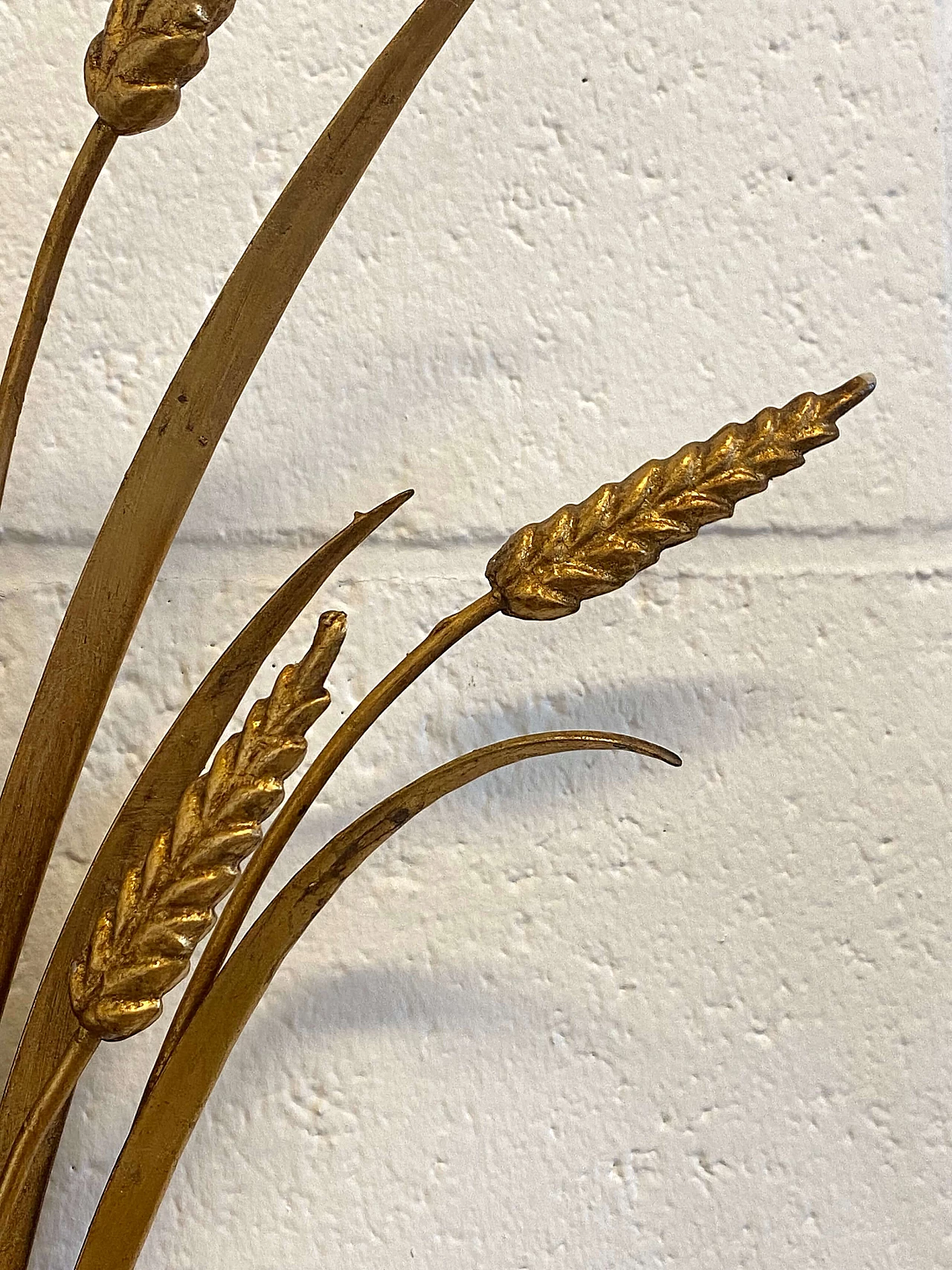 Pair of gilded iron bunch of wheat ears wall lights, 1960s 10