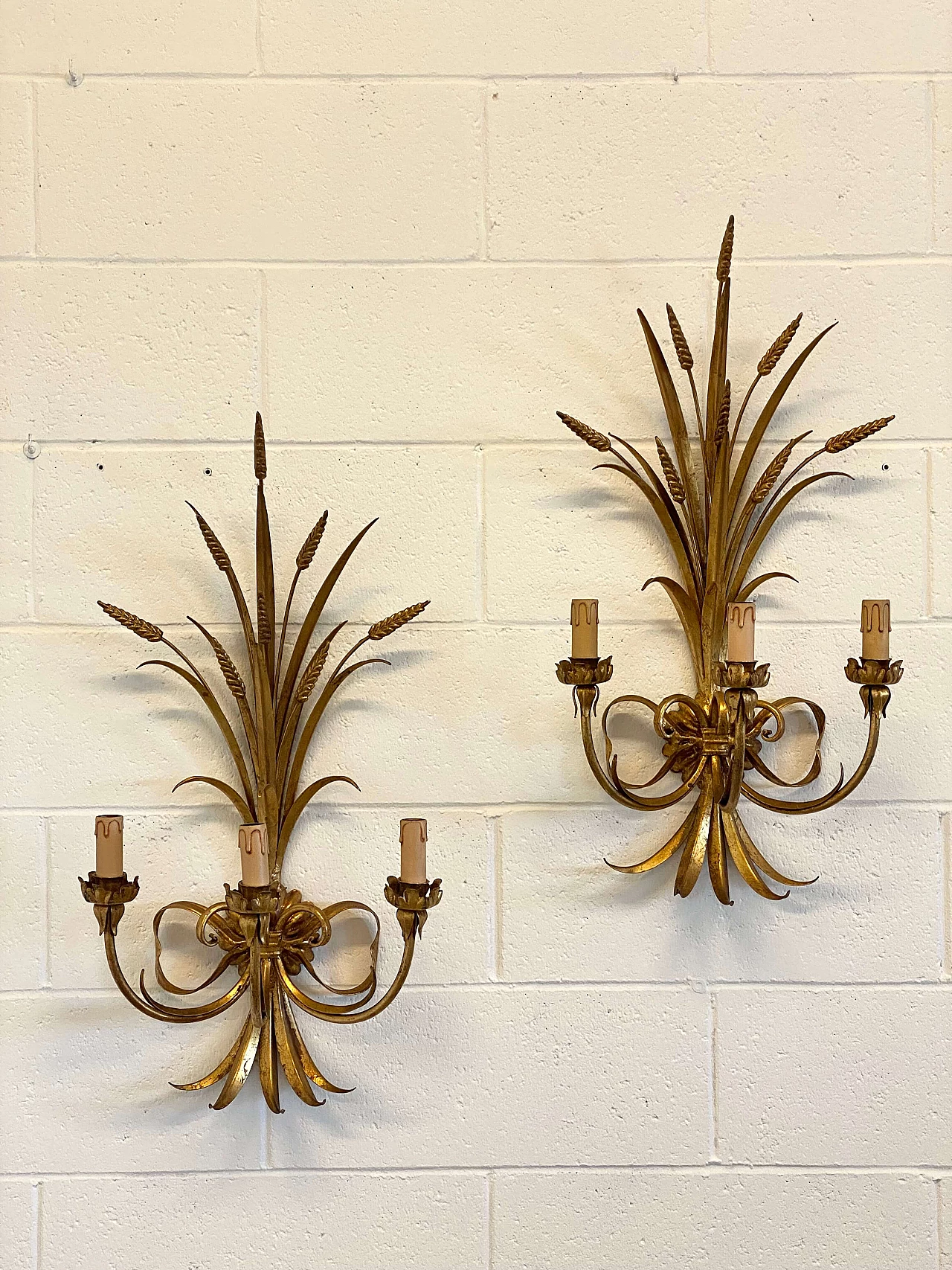 Pair of gilded iron bunch of wheat ears wall lights, 1960s 14