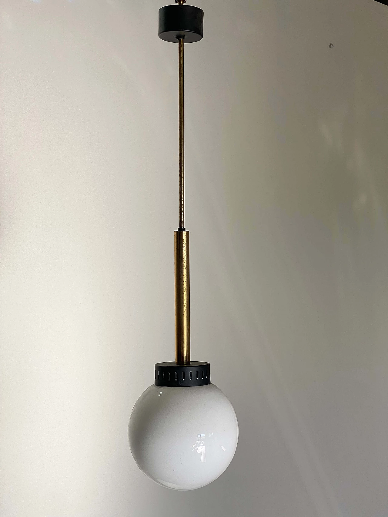 Opaline glass chandelier with brass frame and black lacquered metal by Stilnovo, 1950s 5