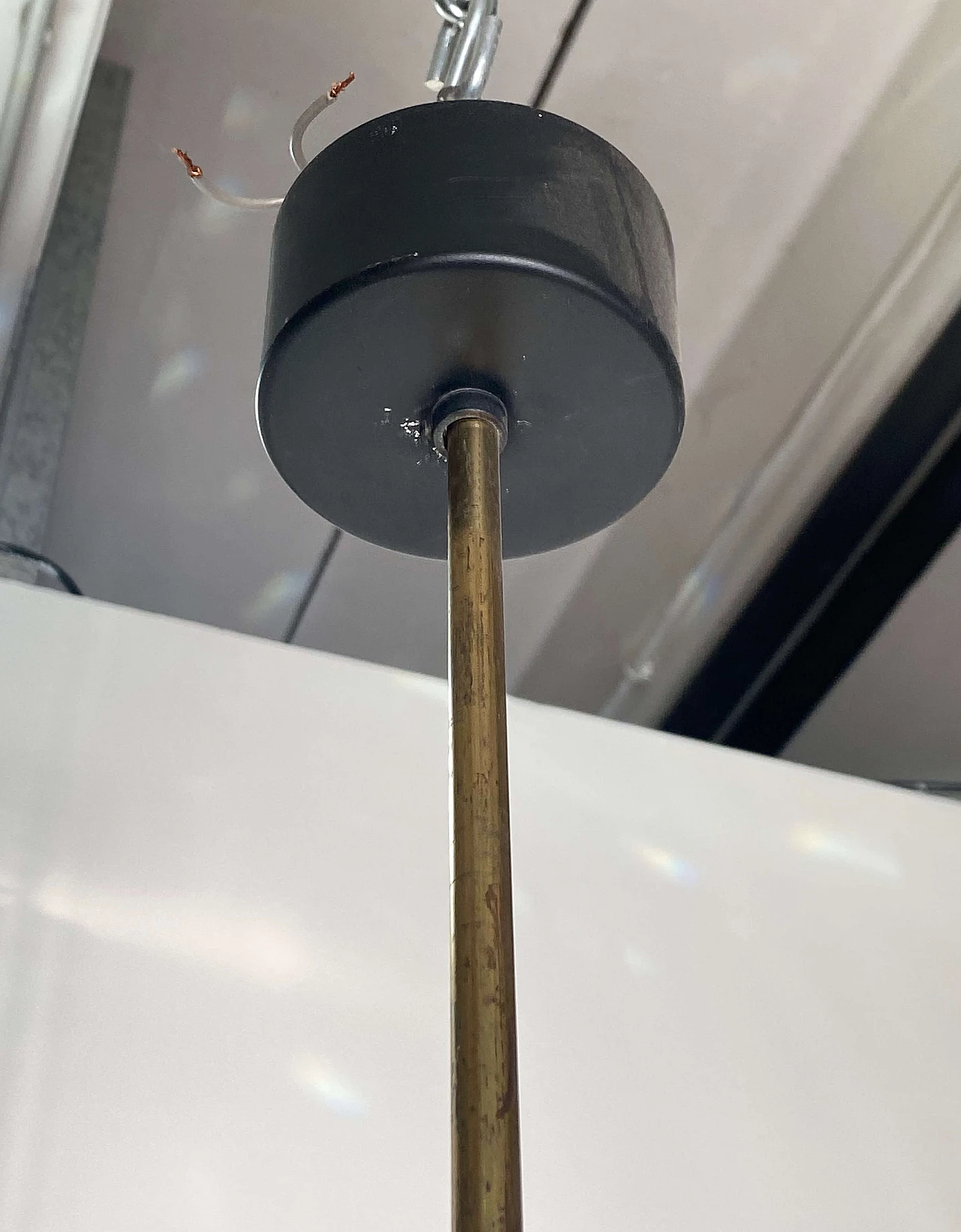 Opaline glass chandelier with brass frame and black lacquered metal by Stilnovo, 1950s 8