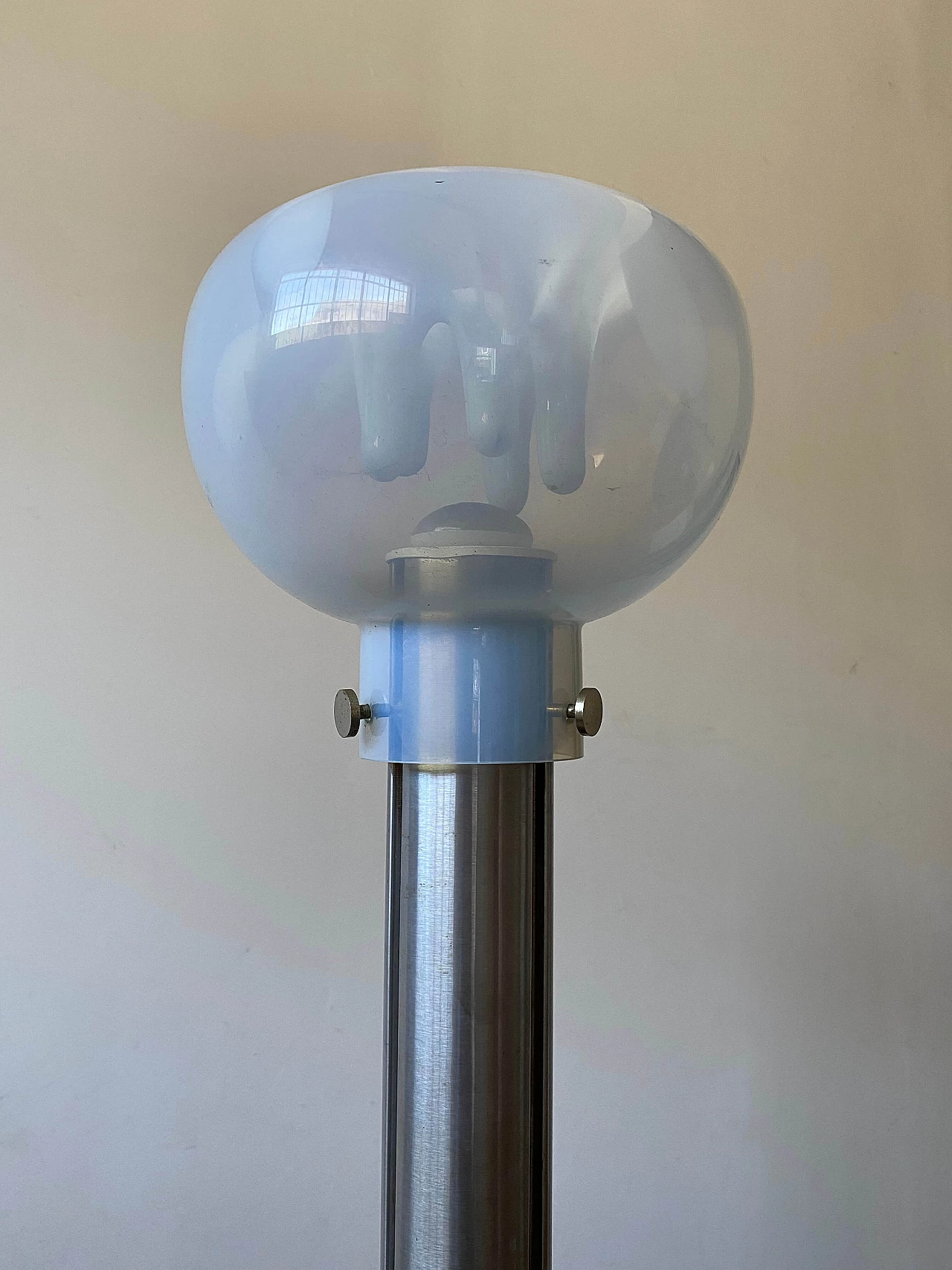 Lampada da terra in metallo e vetro attribuita a Toni Zuccheri, anni '70 4