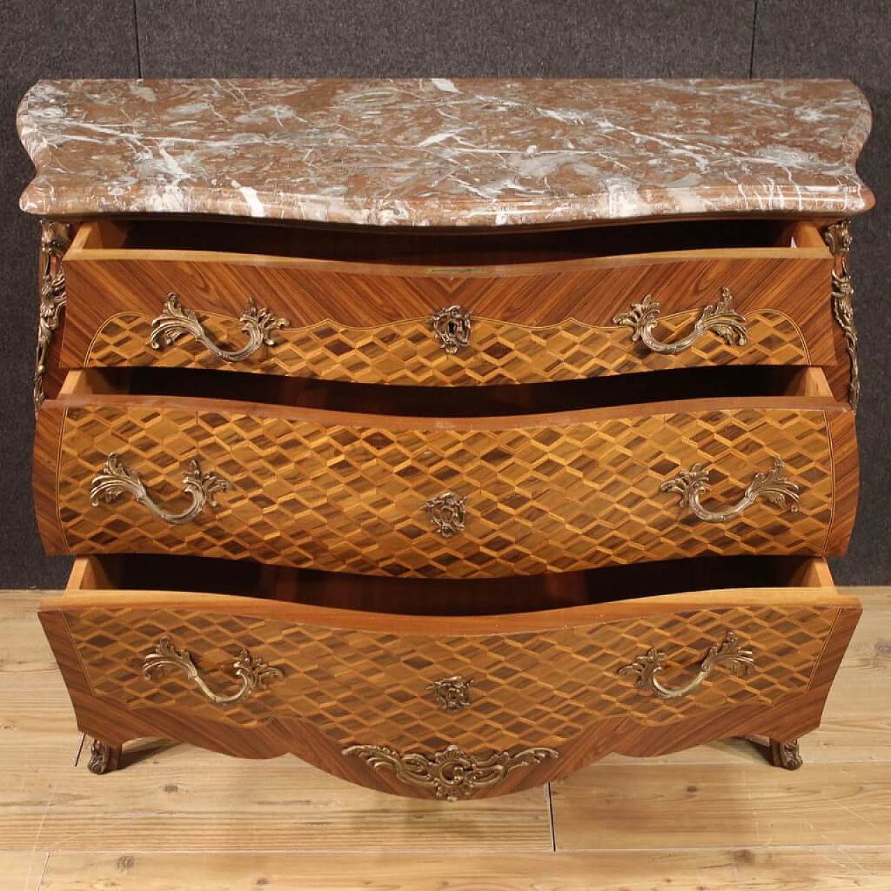 Cassettone francese stile Luigi XV in legno intarsiato con piano in marmo 4
