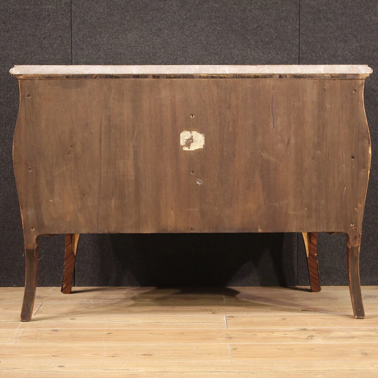 Cassettone francese stile Luigi XV in legno intarsiato con piano in marmo 6