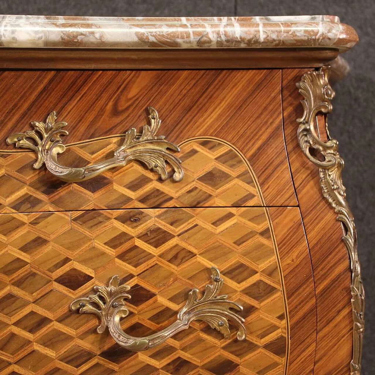 Cassettone francese stile Luigi XV in legno intarsiato con piano in marmo 9