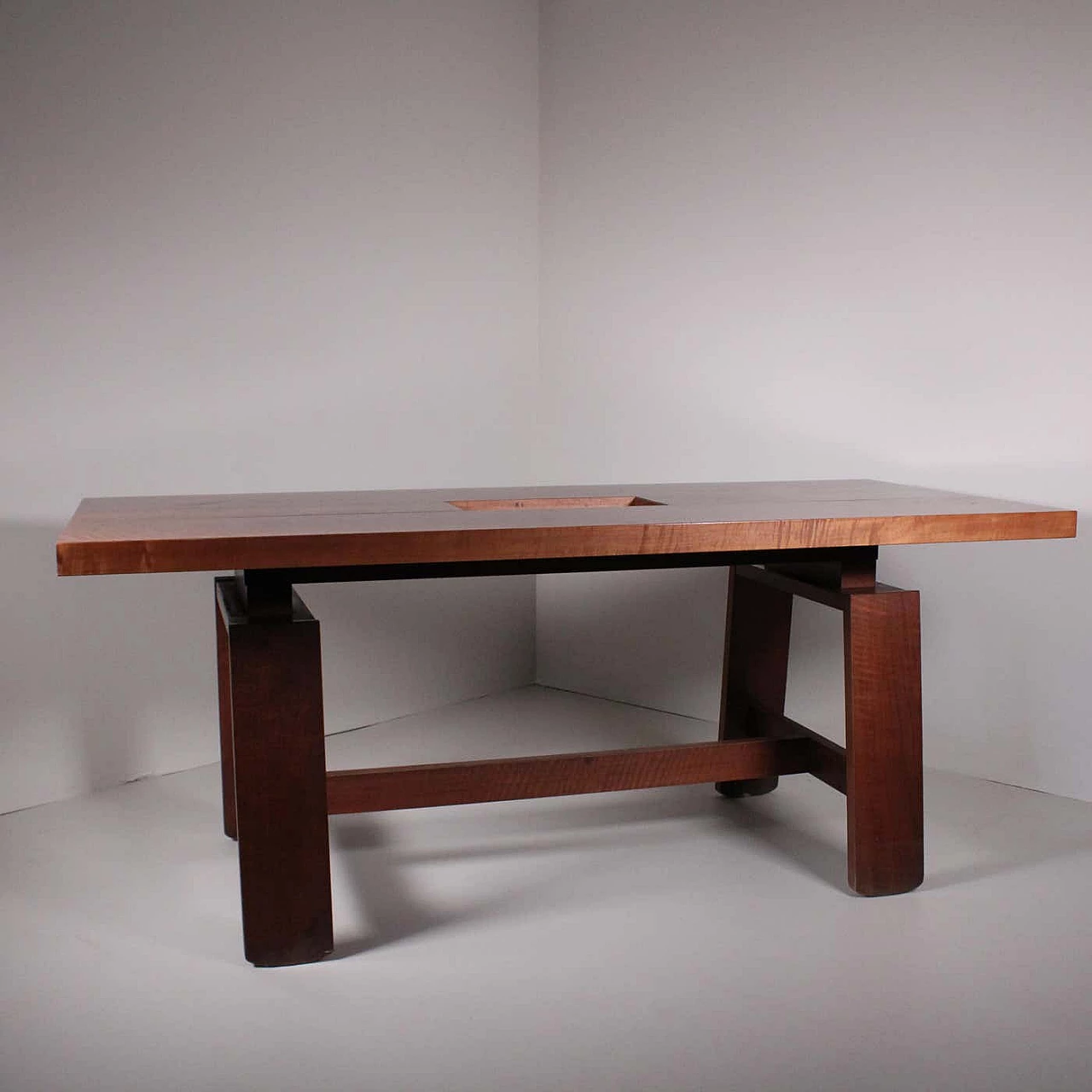 Tavolo da pranzo 611 in legno di Silvio Coppola per Bernini, anni '60 2