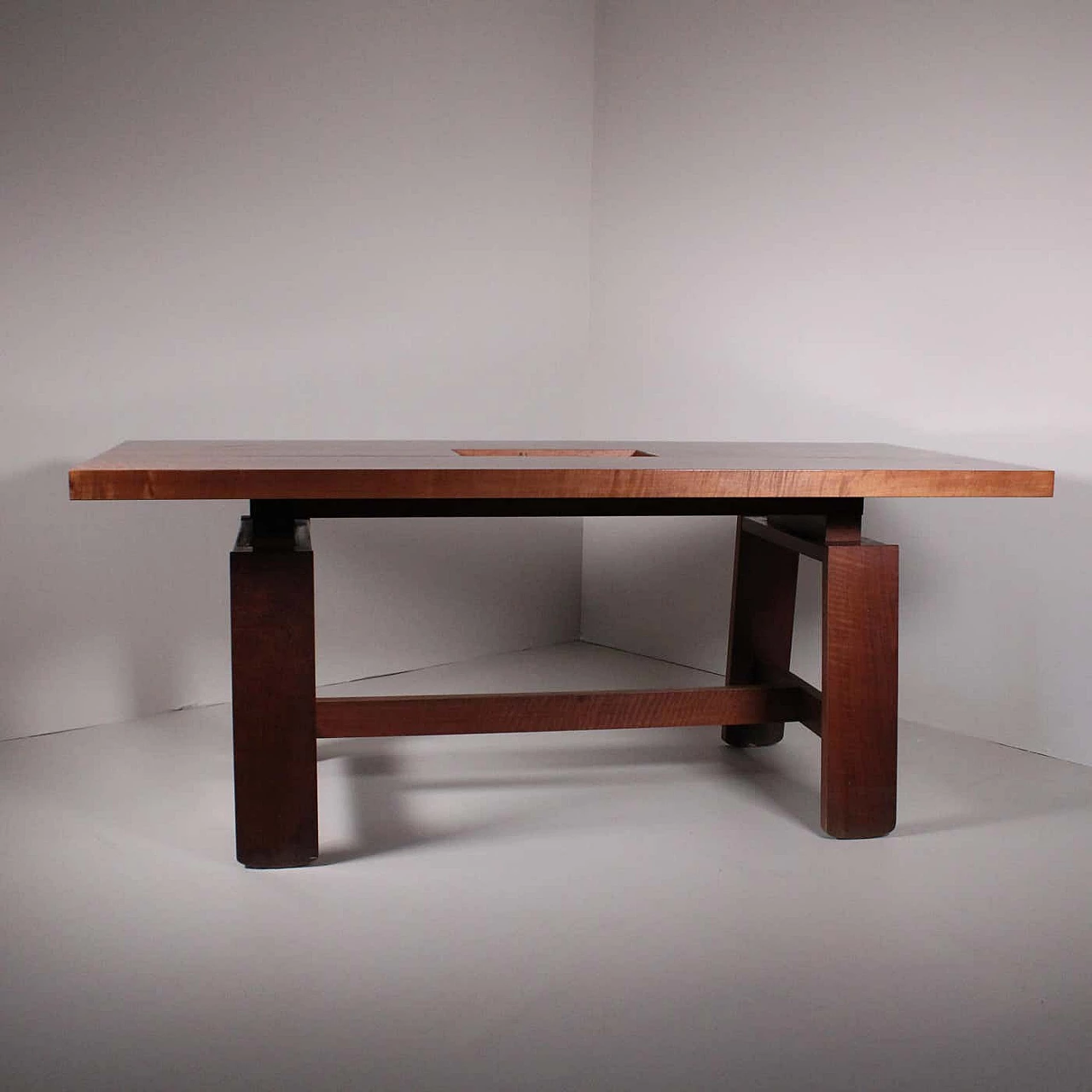 Tavolo da pranzo 611 in legno di Silvio Coppola per Bernini, anni '60 5