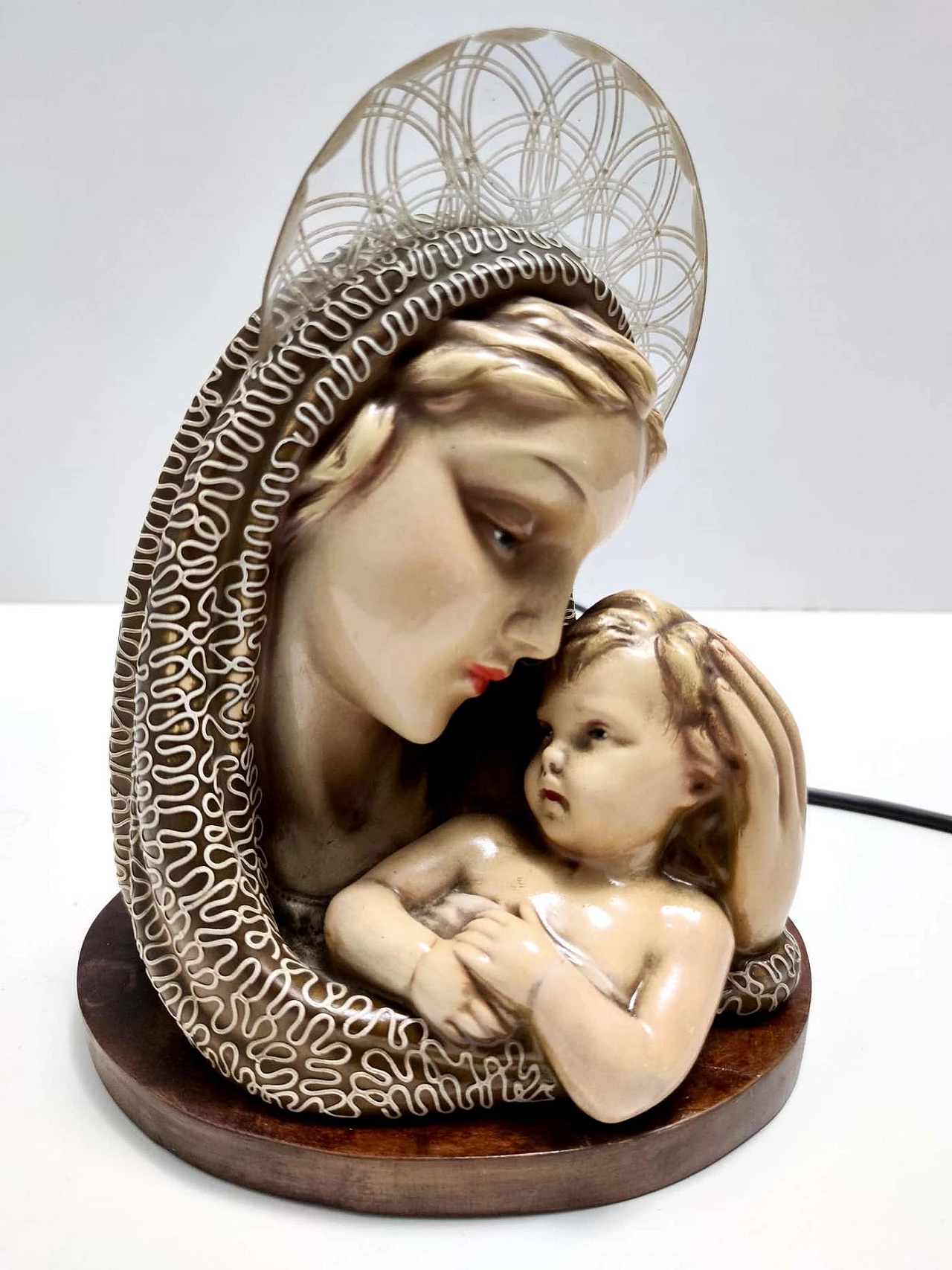Madonna e Gesù in ceramica smaltata e ottone di Arturo Pannunzio, anni '40 7