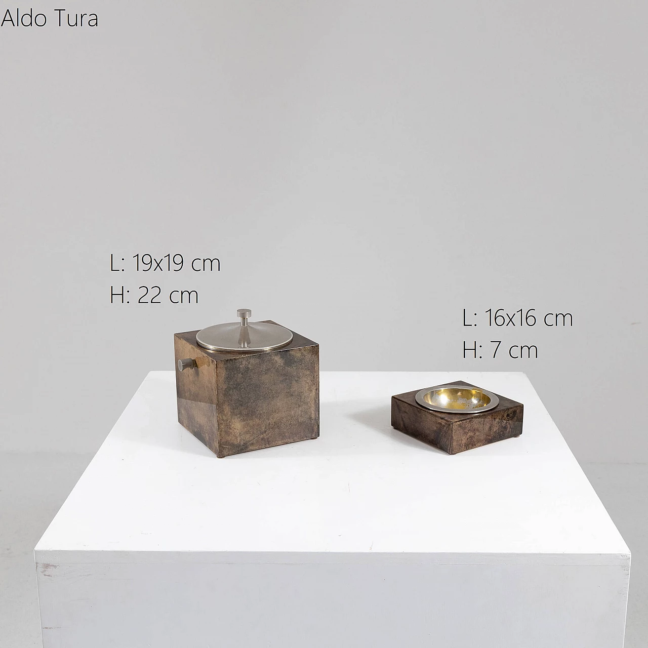 Svuotatasche e porta ghiaccio in pergamena e ottone di Aldo Tura, anni '60 8