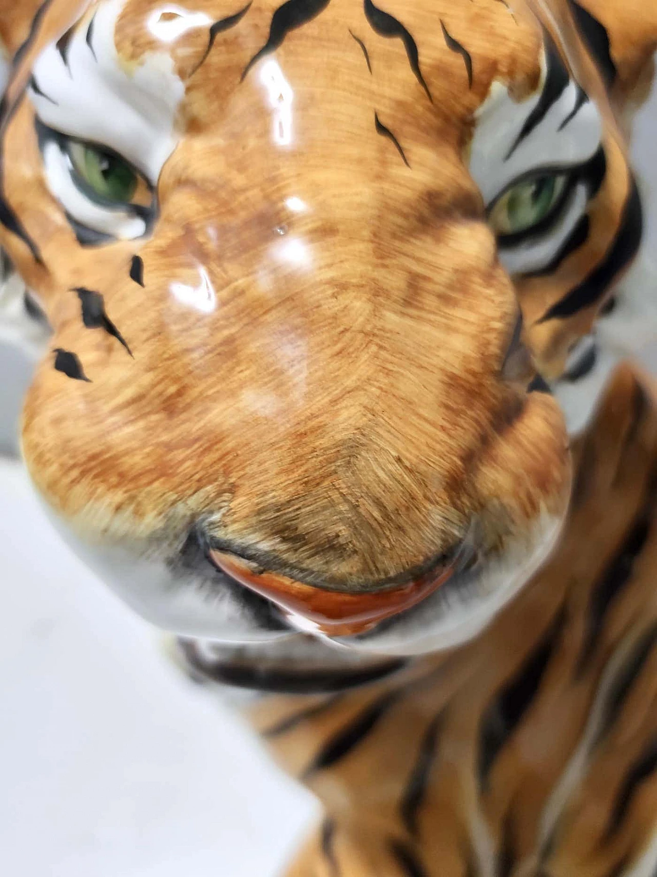 Tigre ruggente in ceramica dipinta a mano, anni '50 1