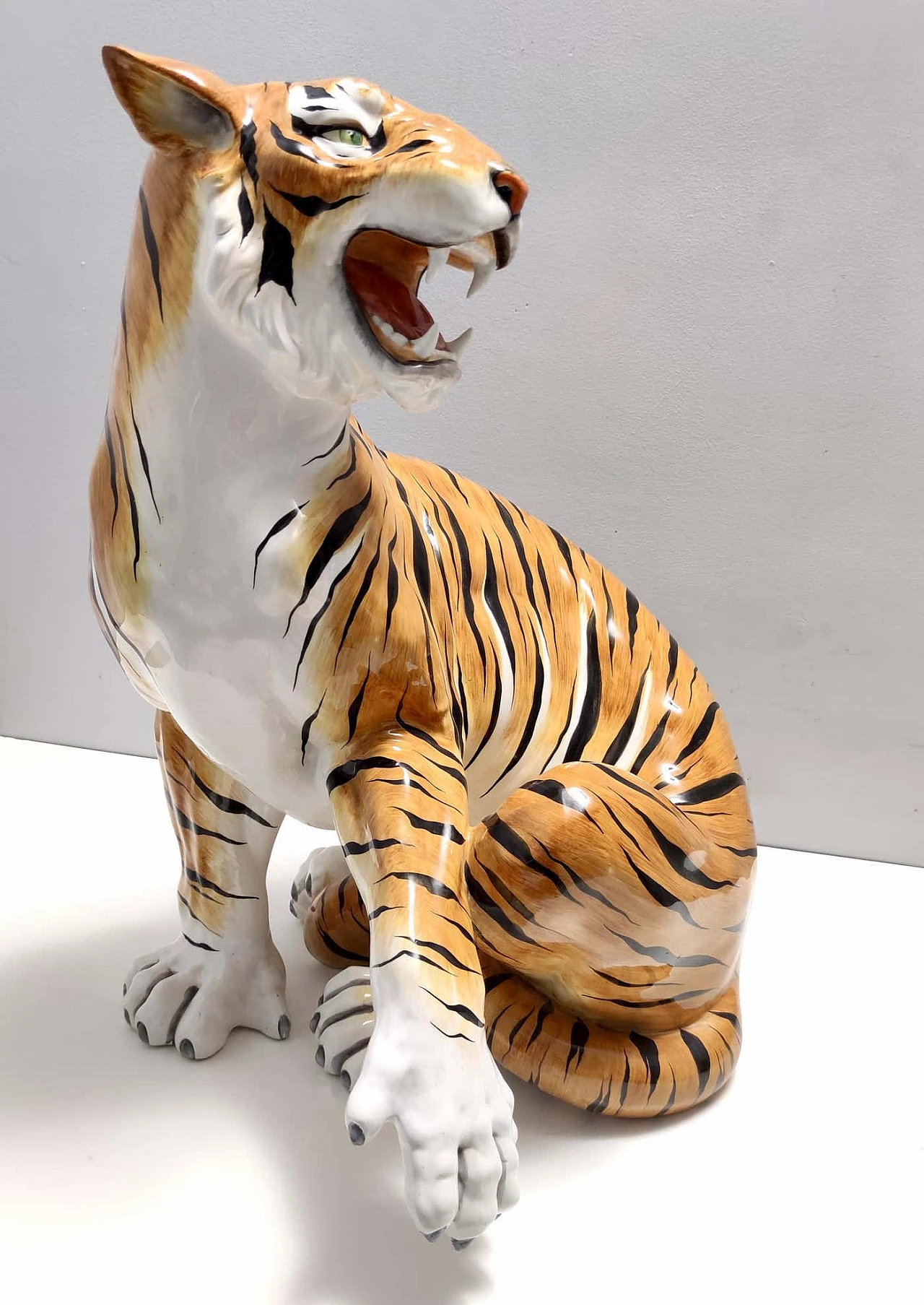 Tigre ruggente in ceramica dipinta a mano, anni '50 6