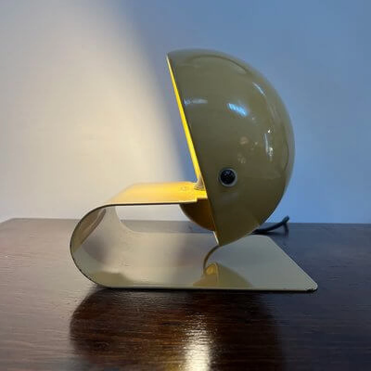 Lampada da tavolo Bugia color senape di Giuseppe Cormio per Guzzini, 1976 3